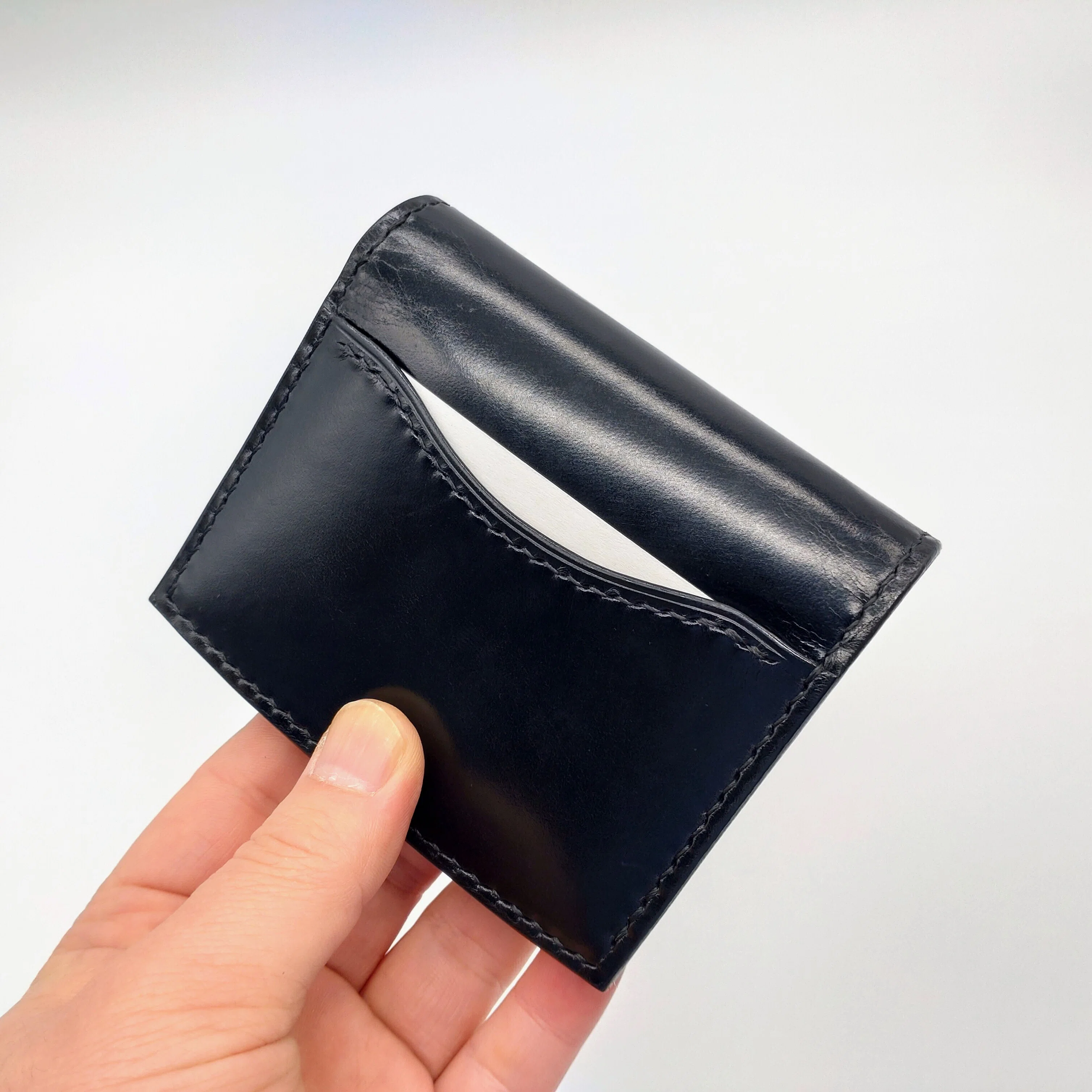 最小で最大限を持ち歩く コンパクトウォレット 本革財布 ゲンコウ