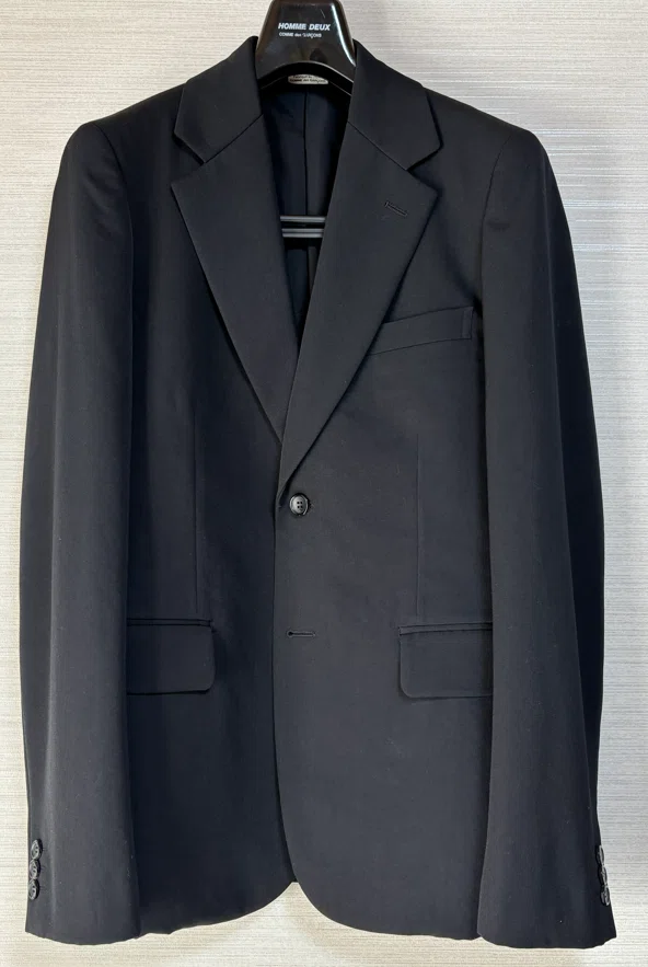 COMME des GARÇONS HOMME PLUS 4つ釦ブラックスーツ 最新情報】コムデギャルソンオムプリュス｜COMME des GARCONS HOMME PLUS