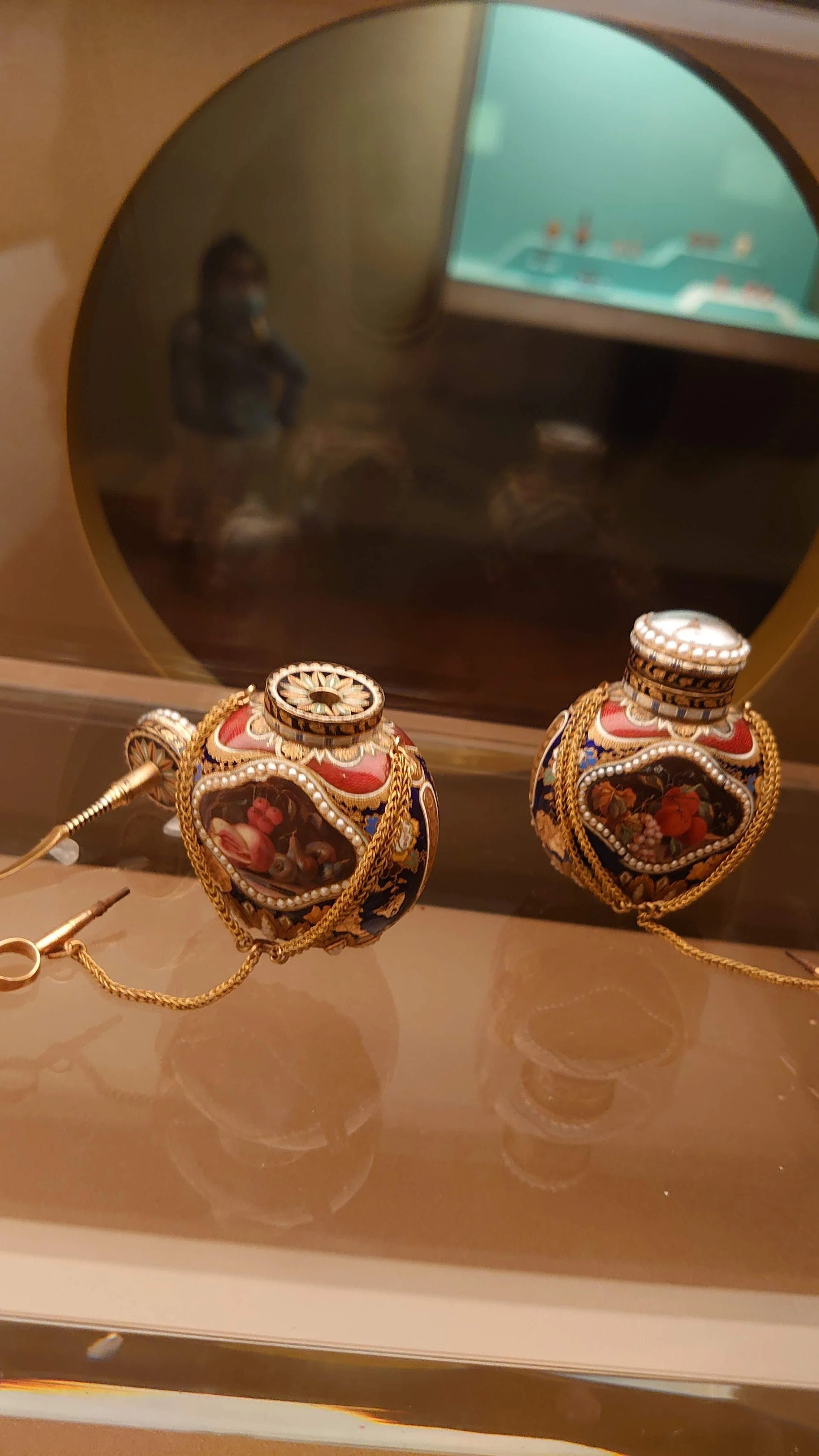 手のひらの宇宙——故宮博物院で、清朝皇帝の「推しコレクション」に震え