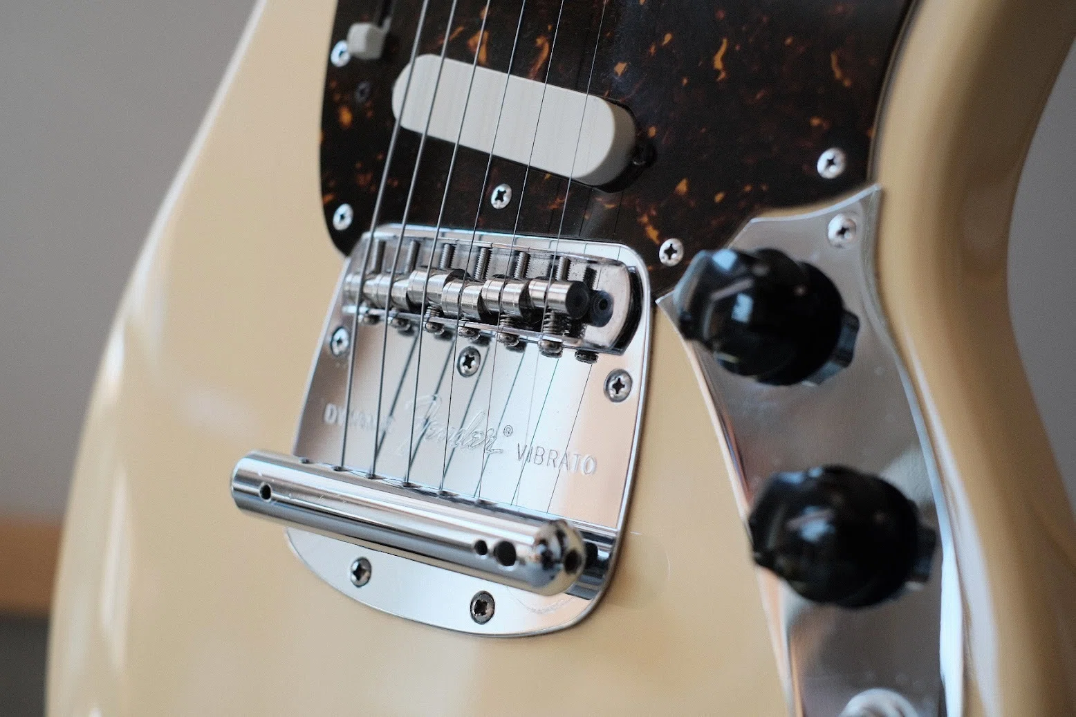 実写レビュー】ムスタングに惚れる｜Fender Japan MG69 を細部まで写真