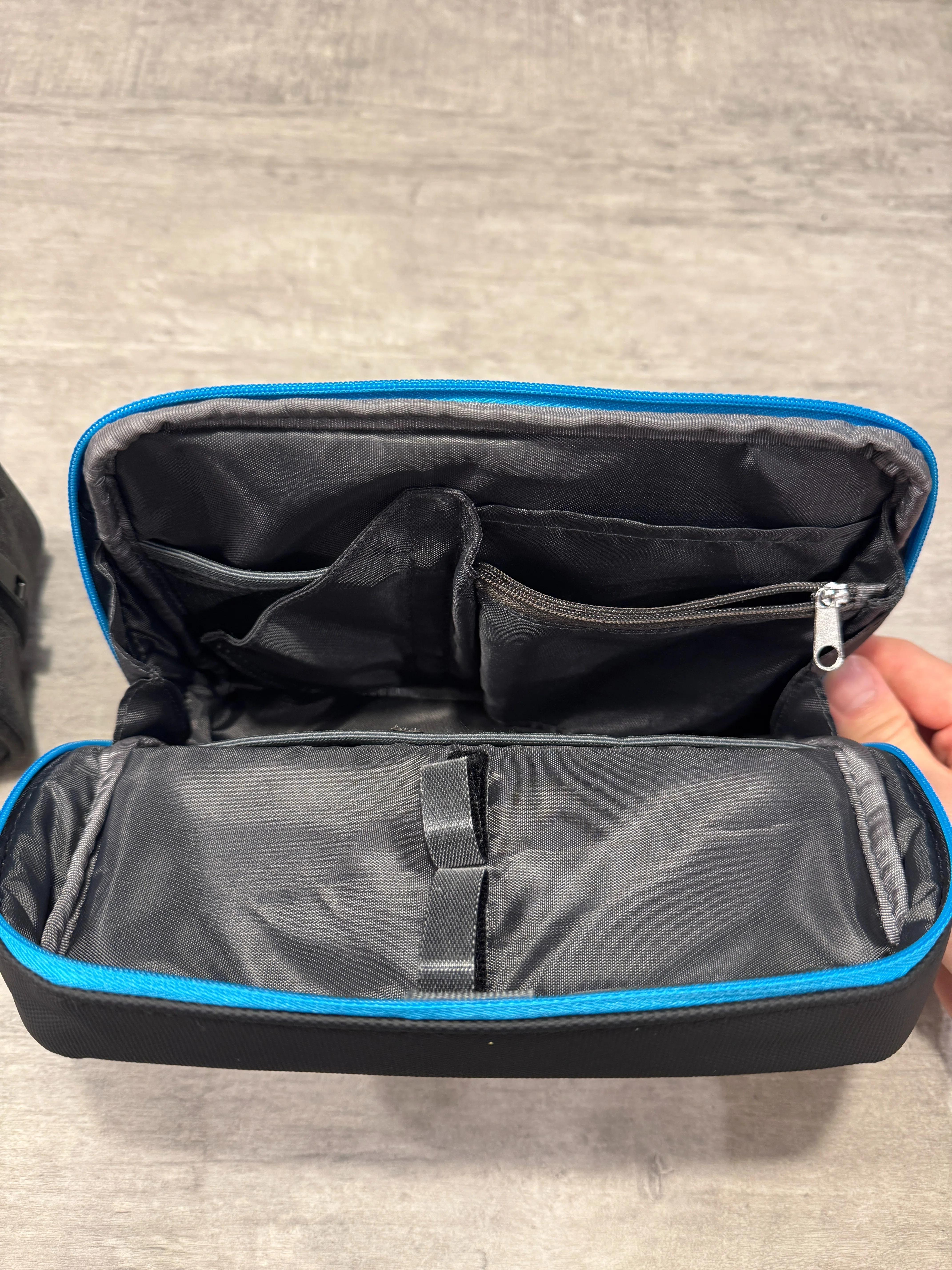Ankerの半額なのに収納力が高いガジェットポーチを買ってみた｜熊テク
