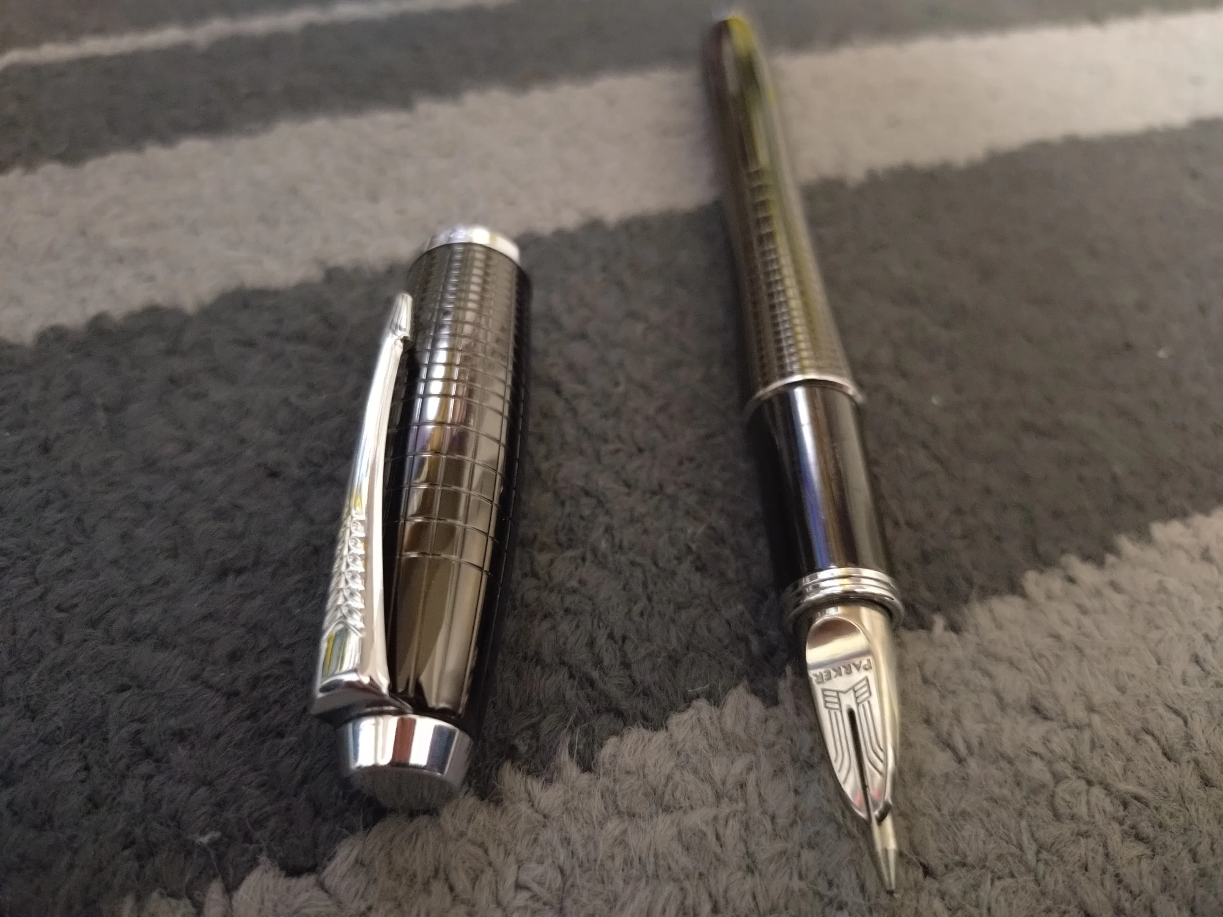PARKER   5th  インジュニティボールペン１点　ガンメタチーゼル1点 第五の筆記】見た目が好みで使い続けている PARKER│5th インジェ