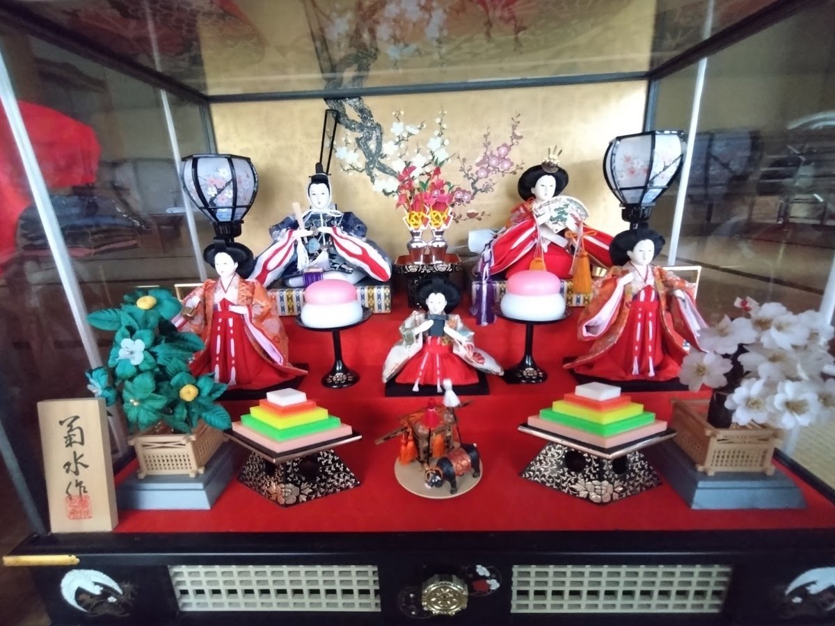 「遅ればせながら雛人形」（手作りひな壇）｜ryuko