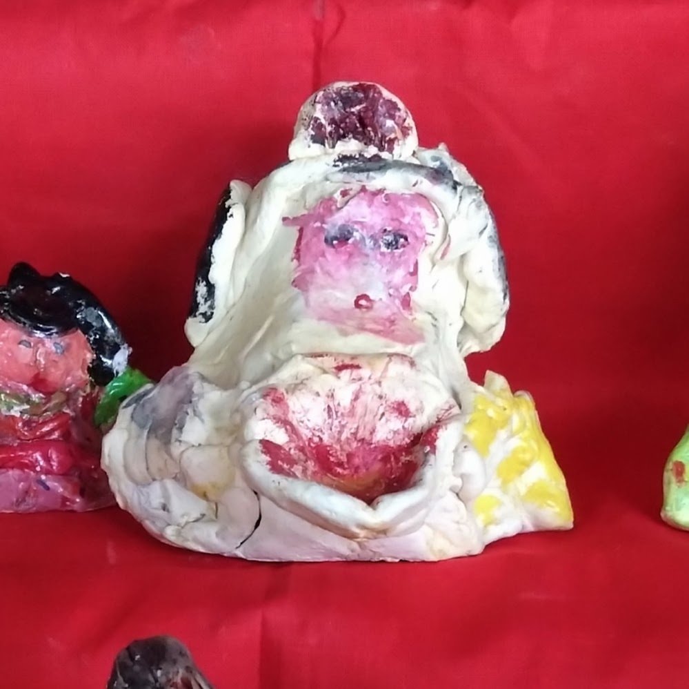 「妹の市松人形」（ひなケースの三人官女もね…）｜ryuko