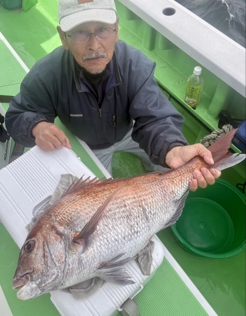 マダイ】最大4.8kg、さらに2.5kg！【泳がせ】5.7kgの特大ヒラメが
