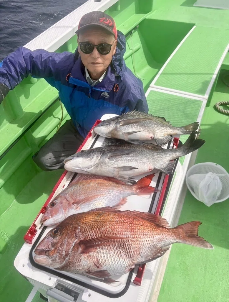 マダイ】最大4.8kg、さらに2.5kg！【泳がせ】5.7kgの特大ヒラメが