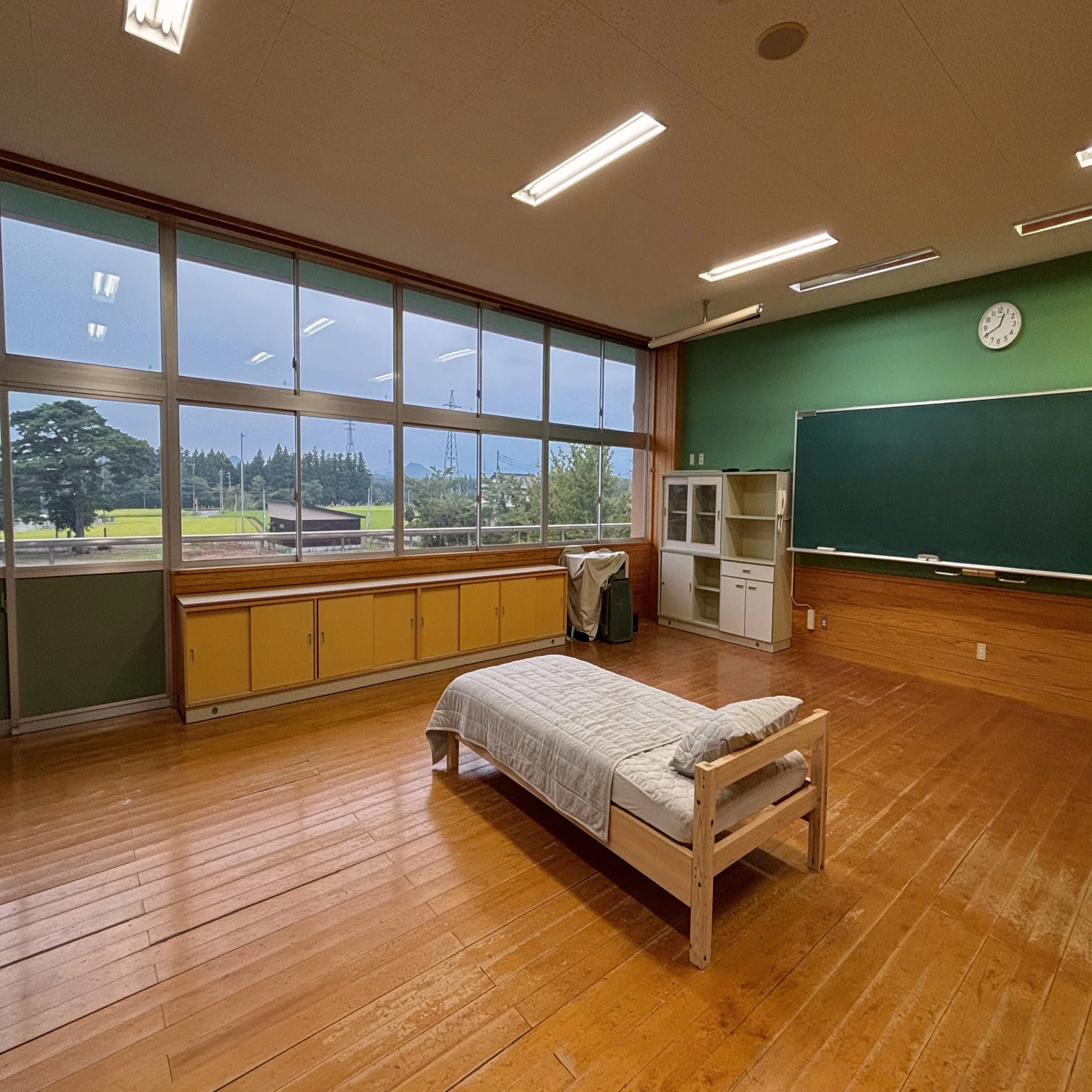廃校活用】64㎡の教室を宿の客室にするということ｜こばやし｜栃木の 