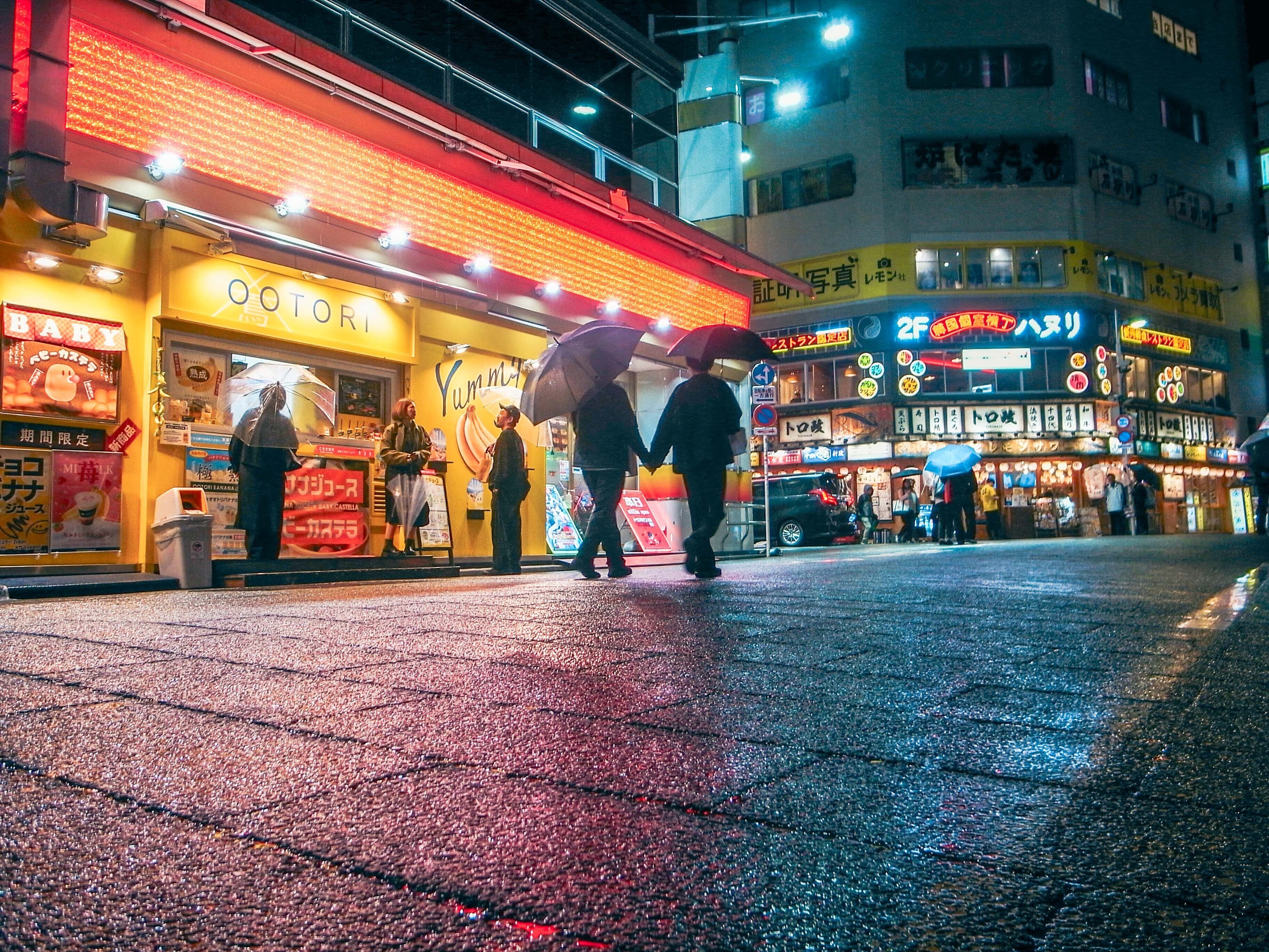 2026年の東京に、2007年の光を重ねる｜RICOH GR DIGITAL IIとCCDの残像
