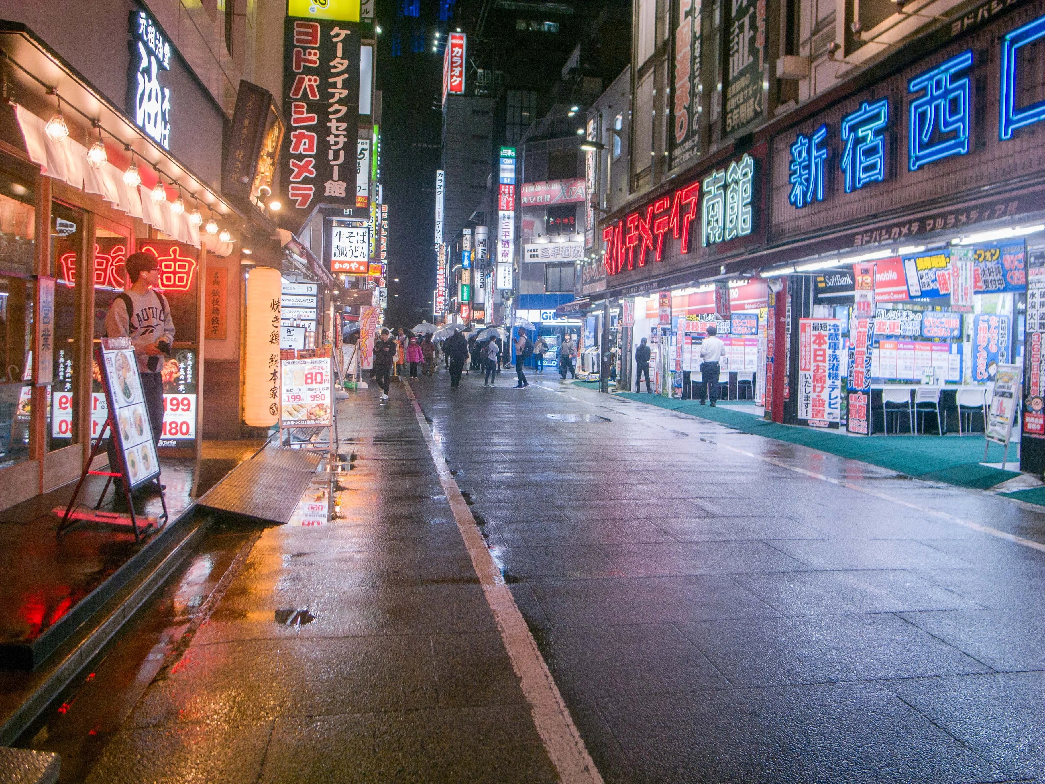 2026年の東京に、2007年の光を重ねる｜RICOH GR DIGITAL IIとCCDの残像
