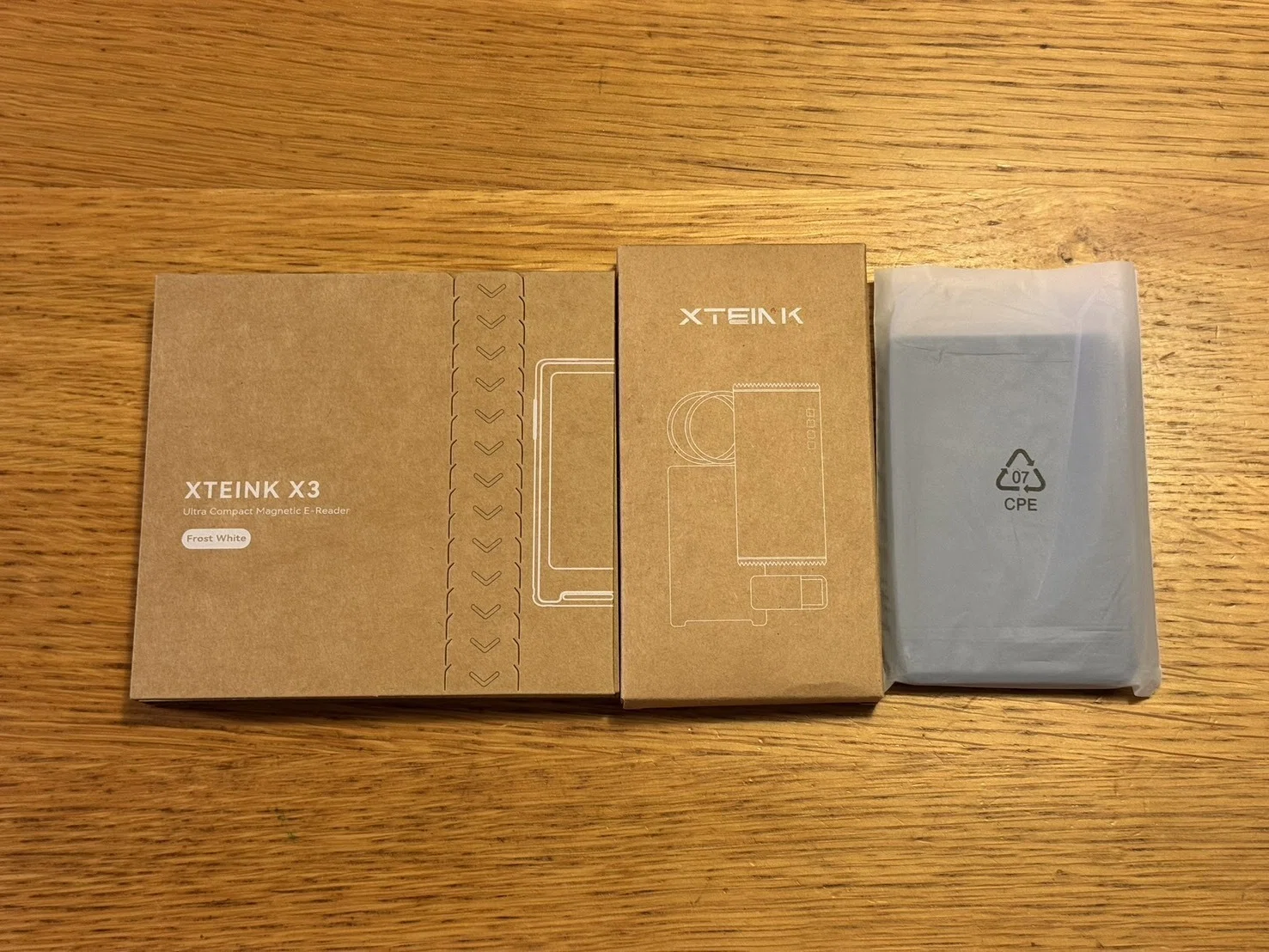 Xteink X3 Review Part 1 | A bookshelf the size of a business card