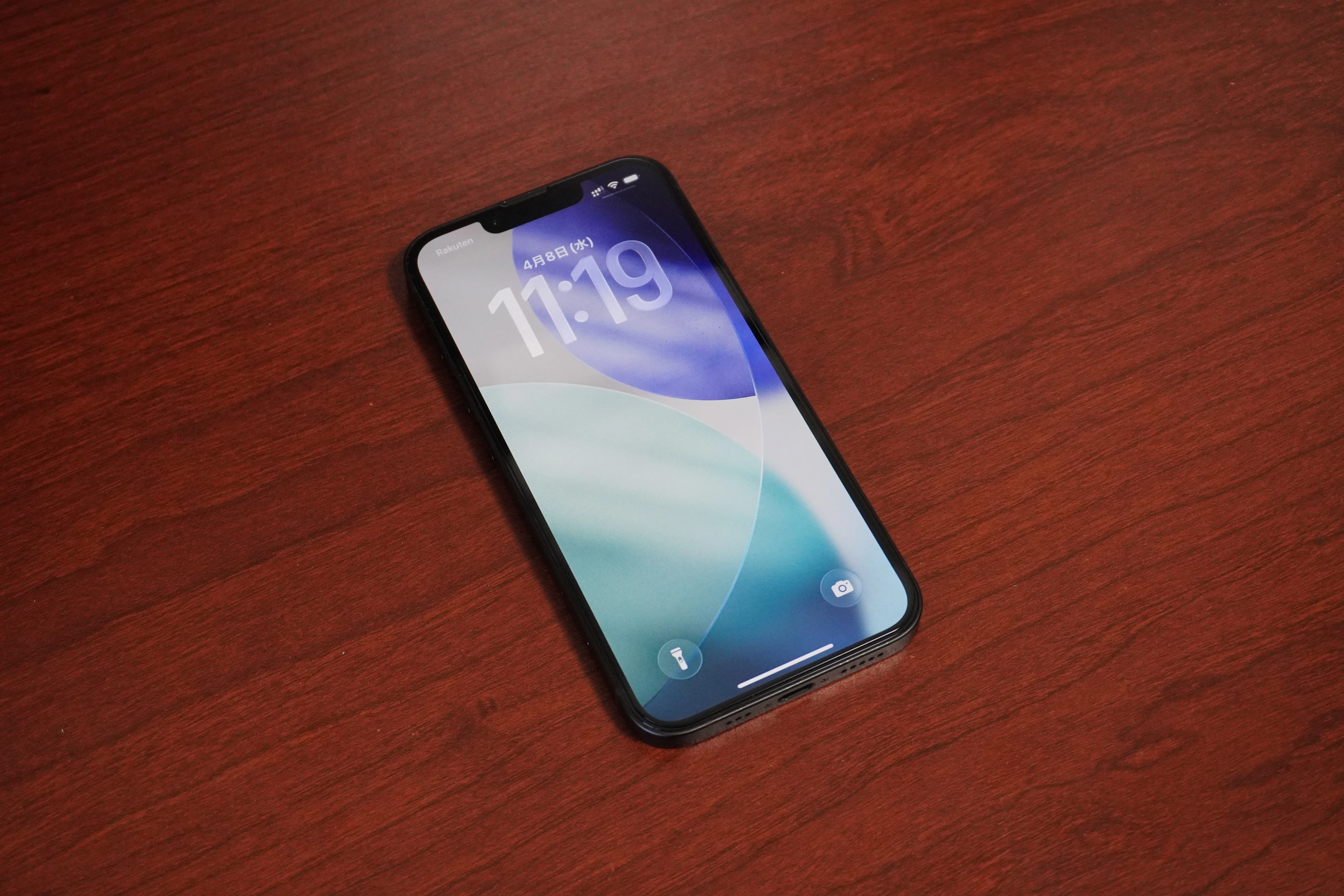 突然iPhone 16eのカメラが故障：Apple Storeで修理の「費用・時間