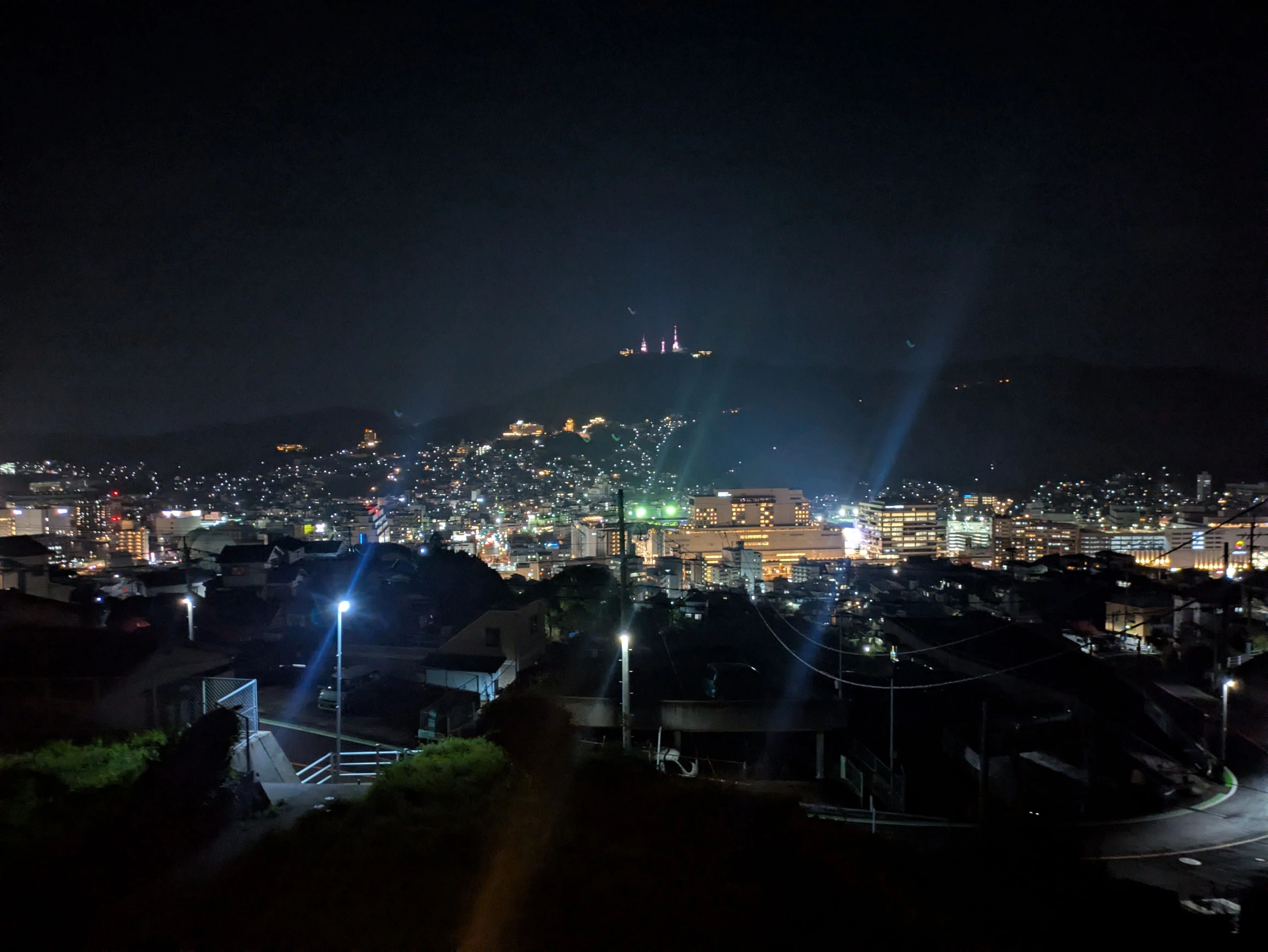 美しい夜景をいかした最高のサウナ「長崎サウナかめやま」｜小笠原
