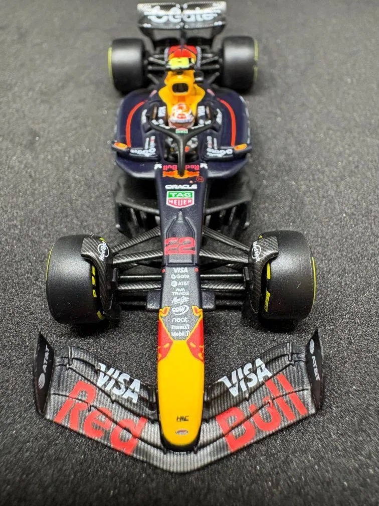 ミニチャンプス 1/64 オラクル レッドブル レーシング RB21 角田裕毅