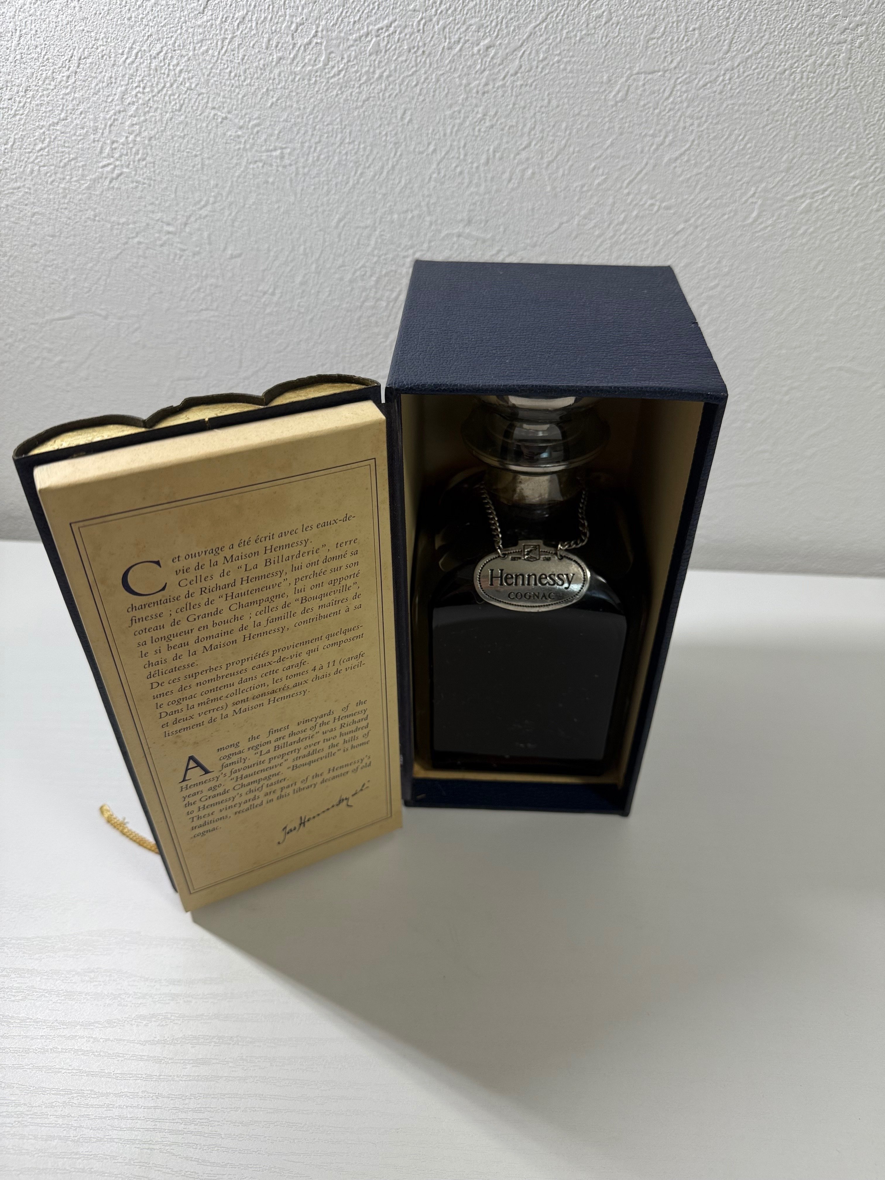紹#3 】【酒#1】ヘネシー コニャック ブック型 Hennessy COGNAC ｜マサコレ