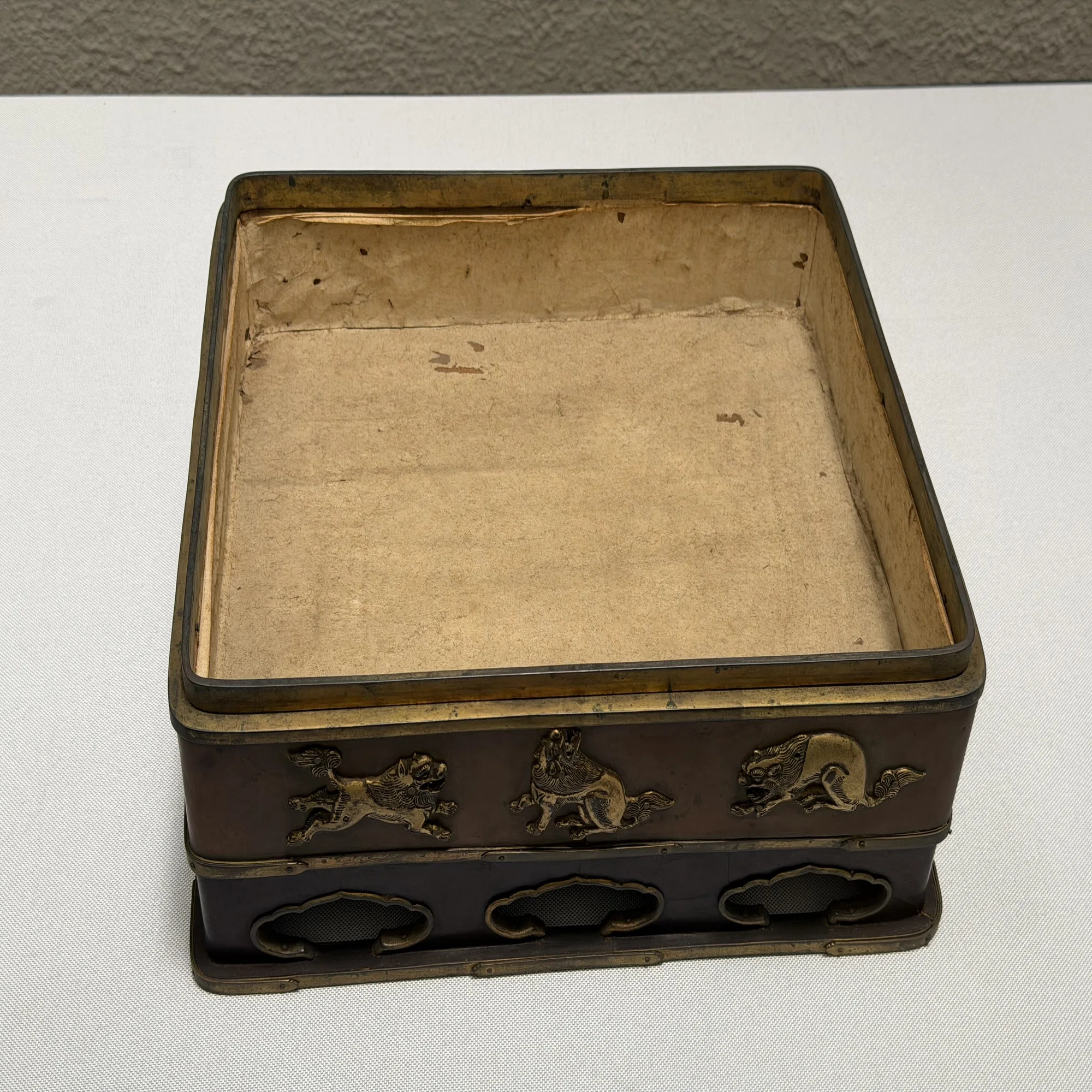 鎌倉時代の獅子の意匠と、そこから見る古金工目貫について｜刀箱師の 