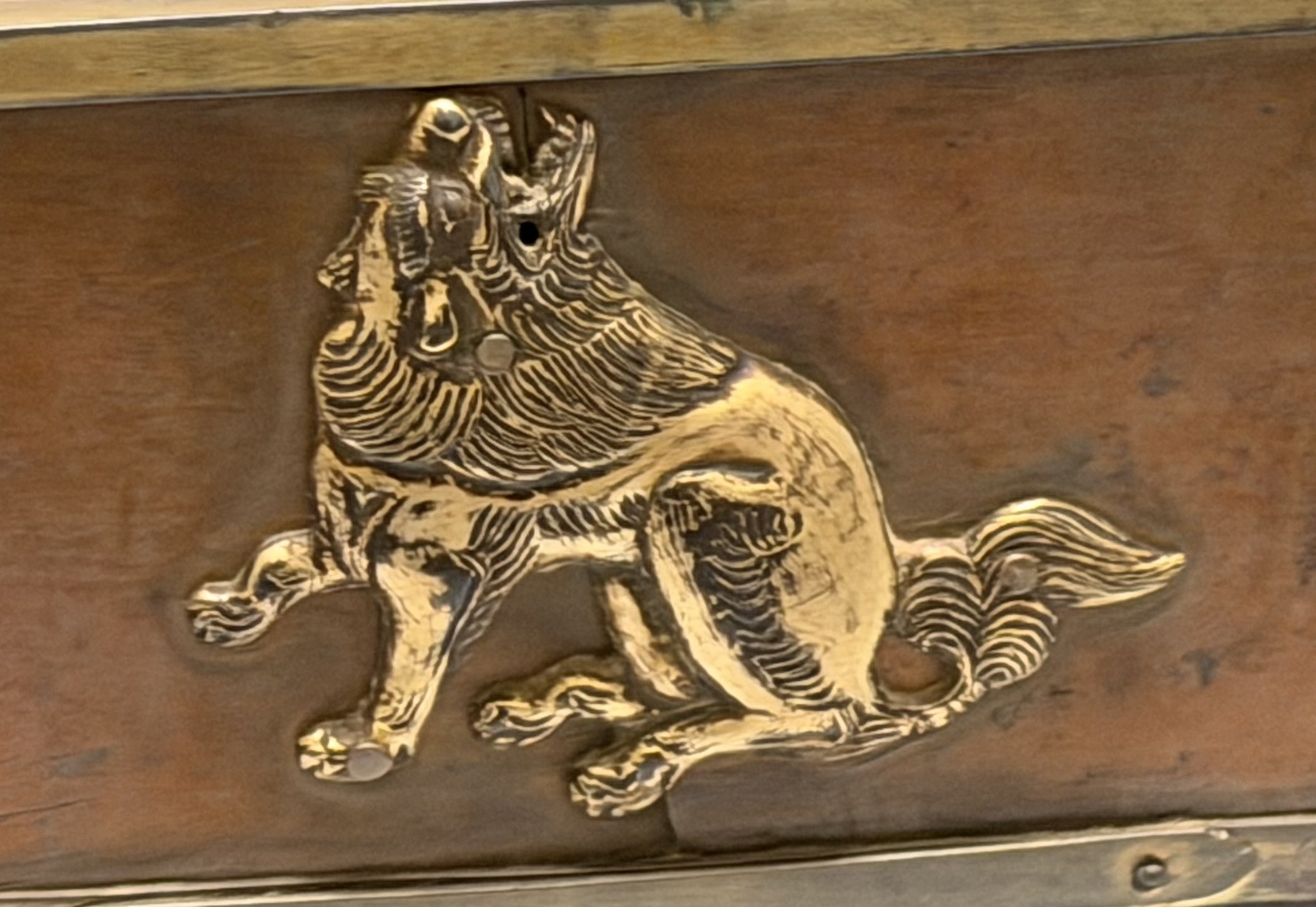 鎌倉時代の獅子の意匠と、そこから見る古金工目貫について｜刀箱師の