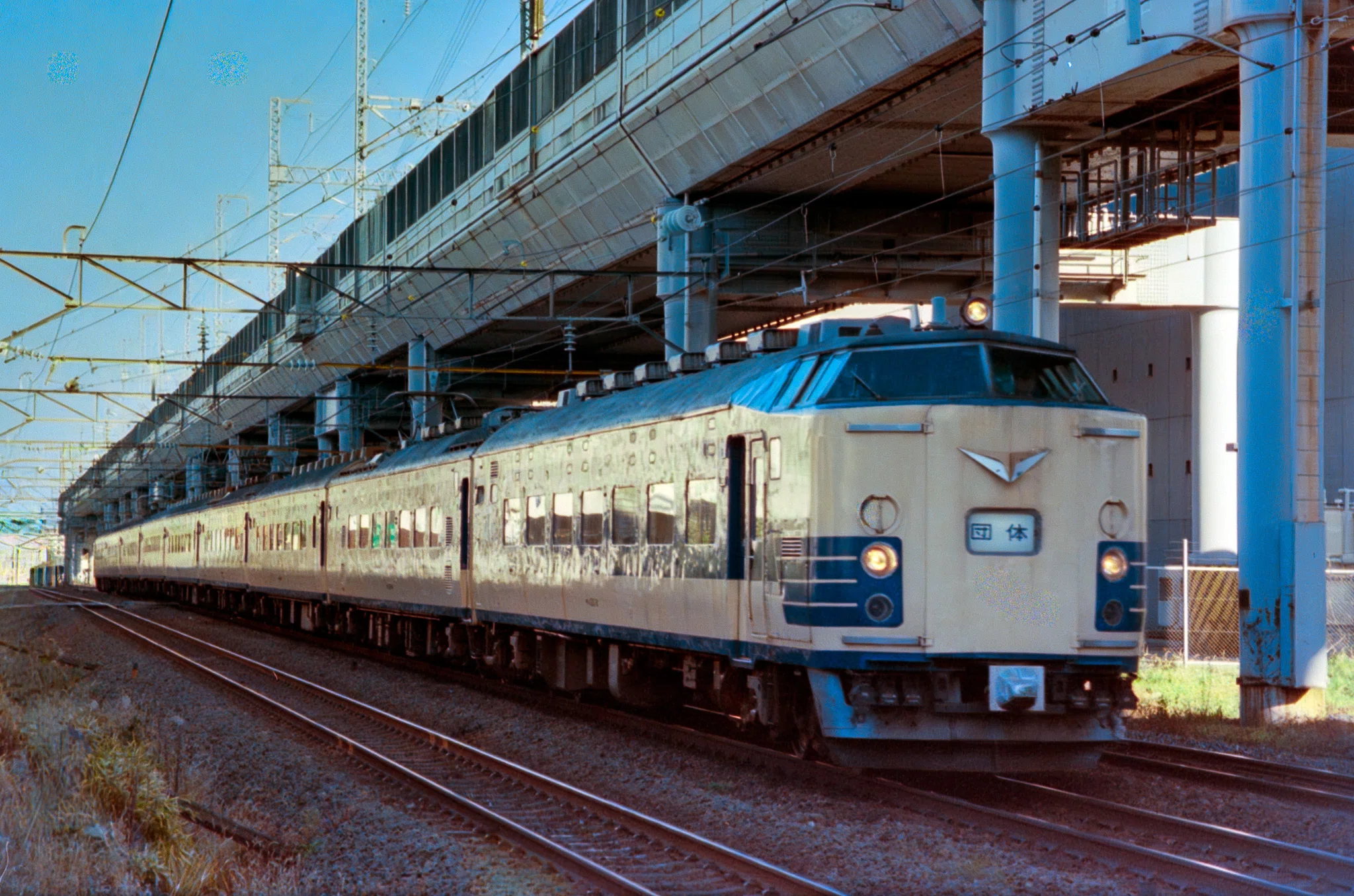 緑色の帯をまとった「食パン電車」と呼ばれた電車のお話。｜定禅寺みやぎの