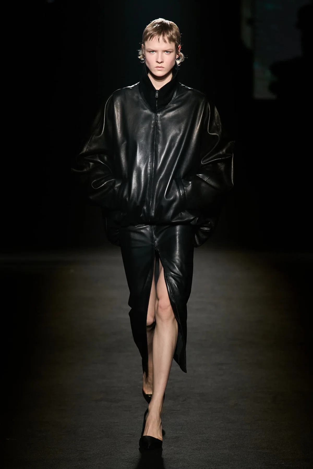希少】バレンシアガ  ムートン　ストール　balenciaga コレクション使用 20260409 (2026FW PFW Edition: Balenciaga / Co / Hodakova / Marie
