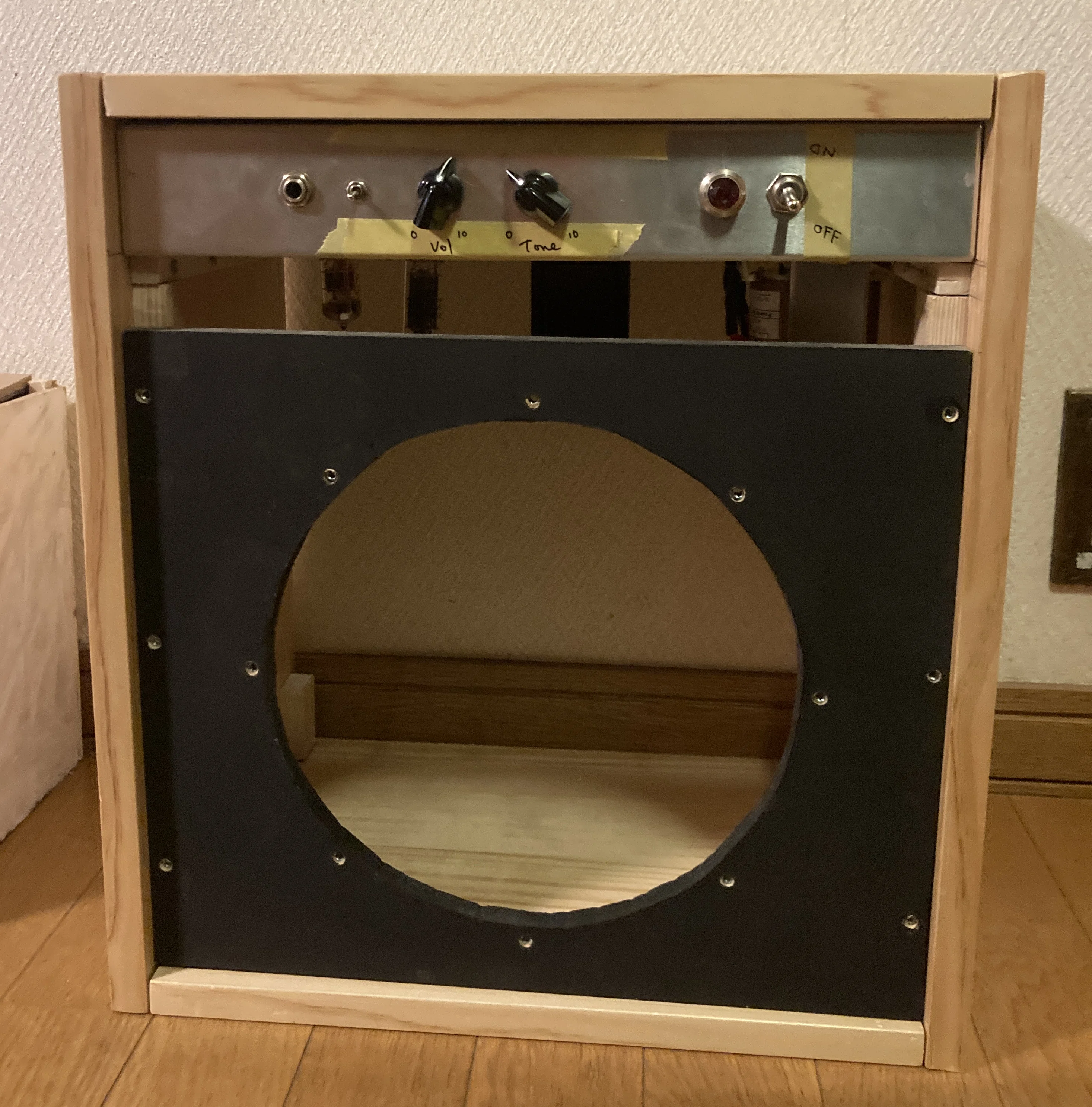 自家製真空管アンプ 木製キャビネット 真空管ギターアンプを作ろう～⑭キャビネット組み上げ編｜Ryou
