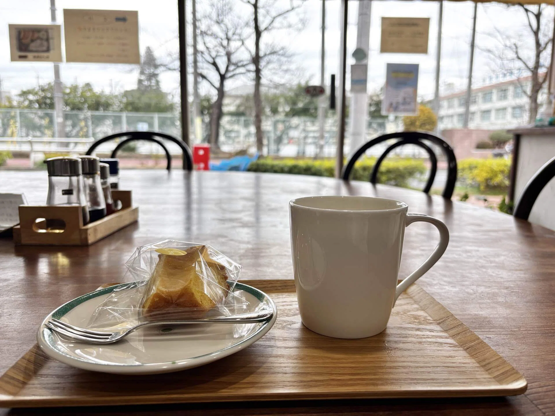 ひとつずつ手包み、季節の餃子も楽しめるお店。────かすたねっと