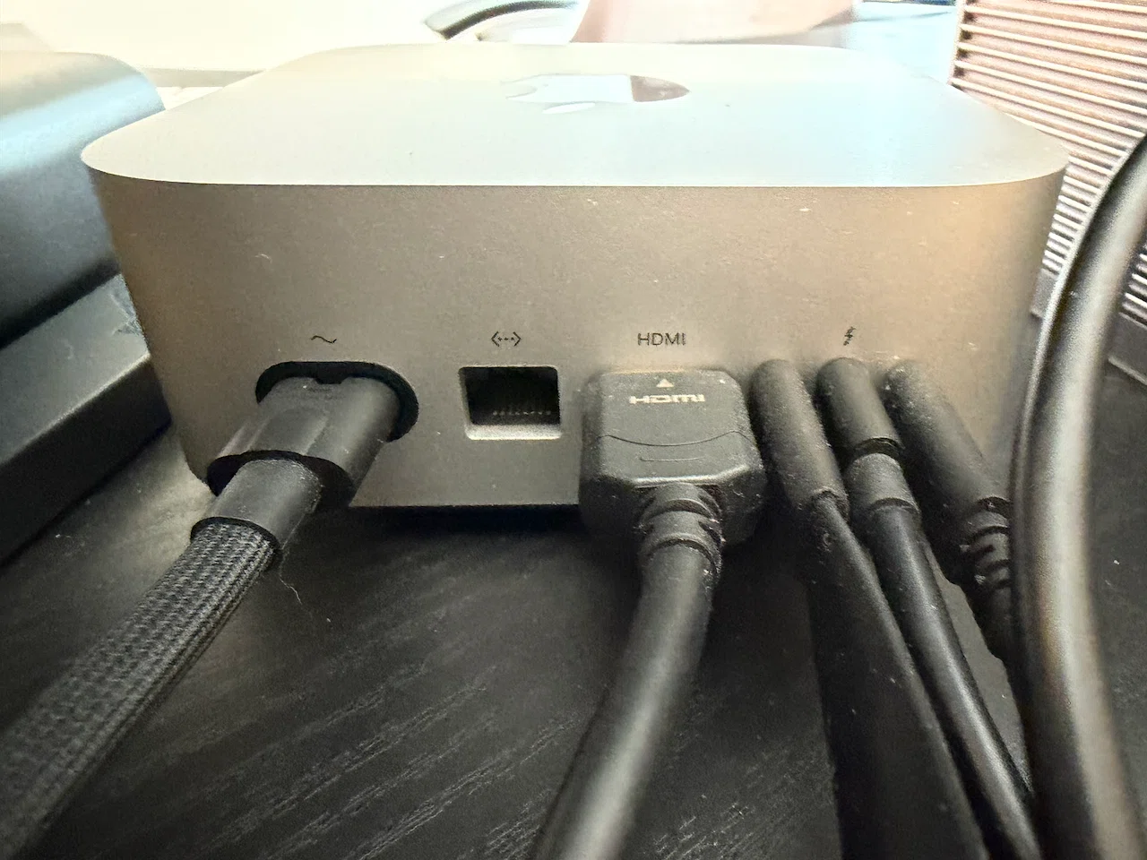 Mac mini M4にポートが足りない問題、CalDigit TS4で全部解決した話