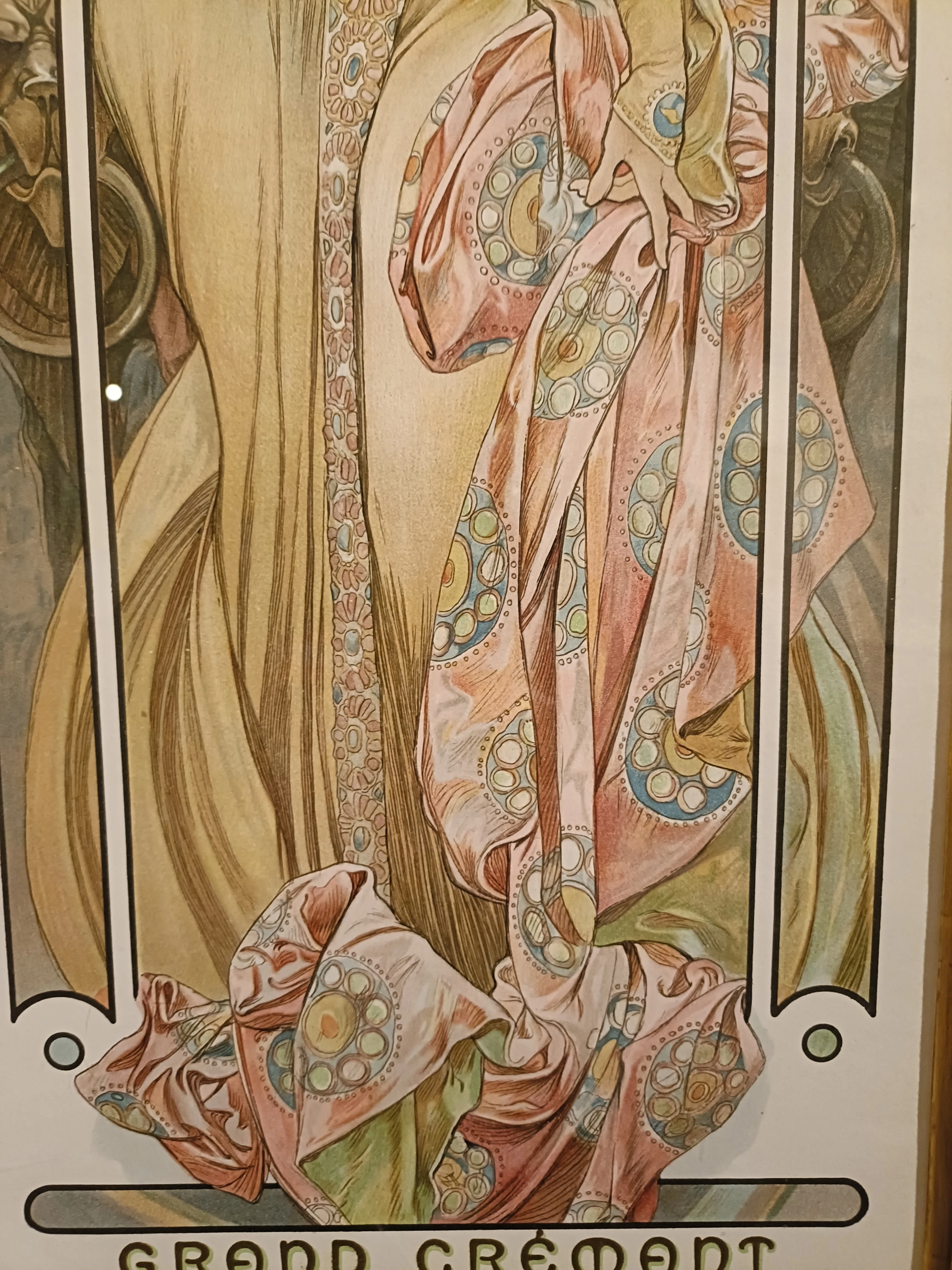 ミュシャ展に行ってきたら線の細かさにめまいがした｜桜木みお
