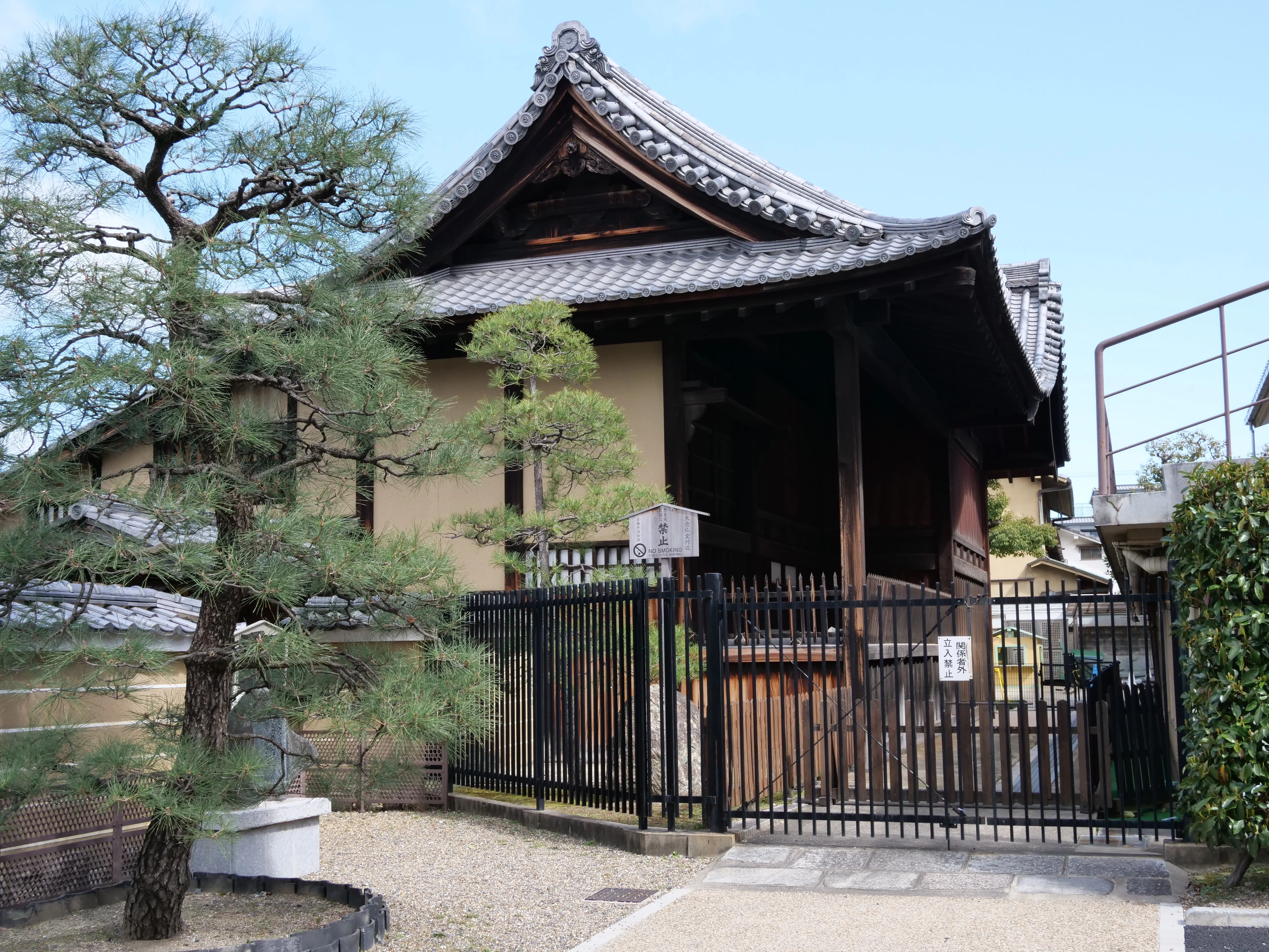 壬生寺｜踏架 Wait for a breeze