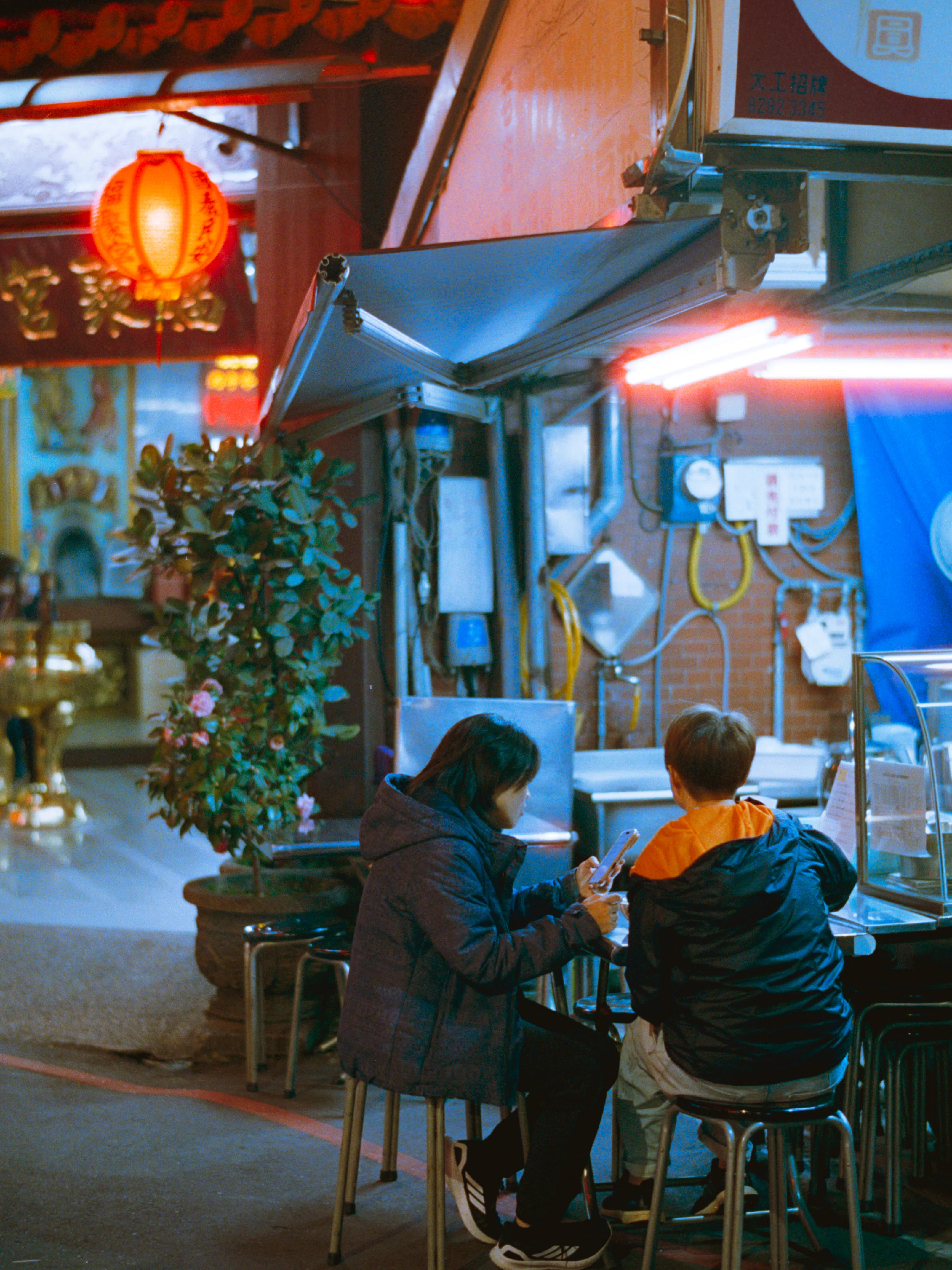 フィルムで歩く、台湾・台北｜深夜の奇妙なホテル｜Kenta Mizune