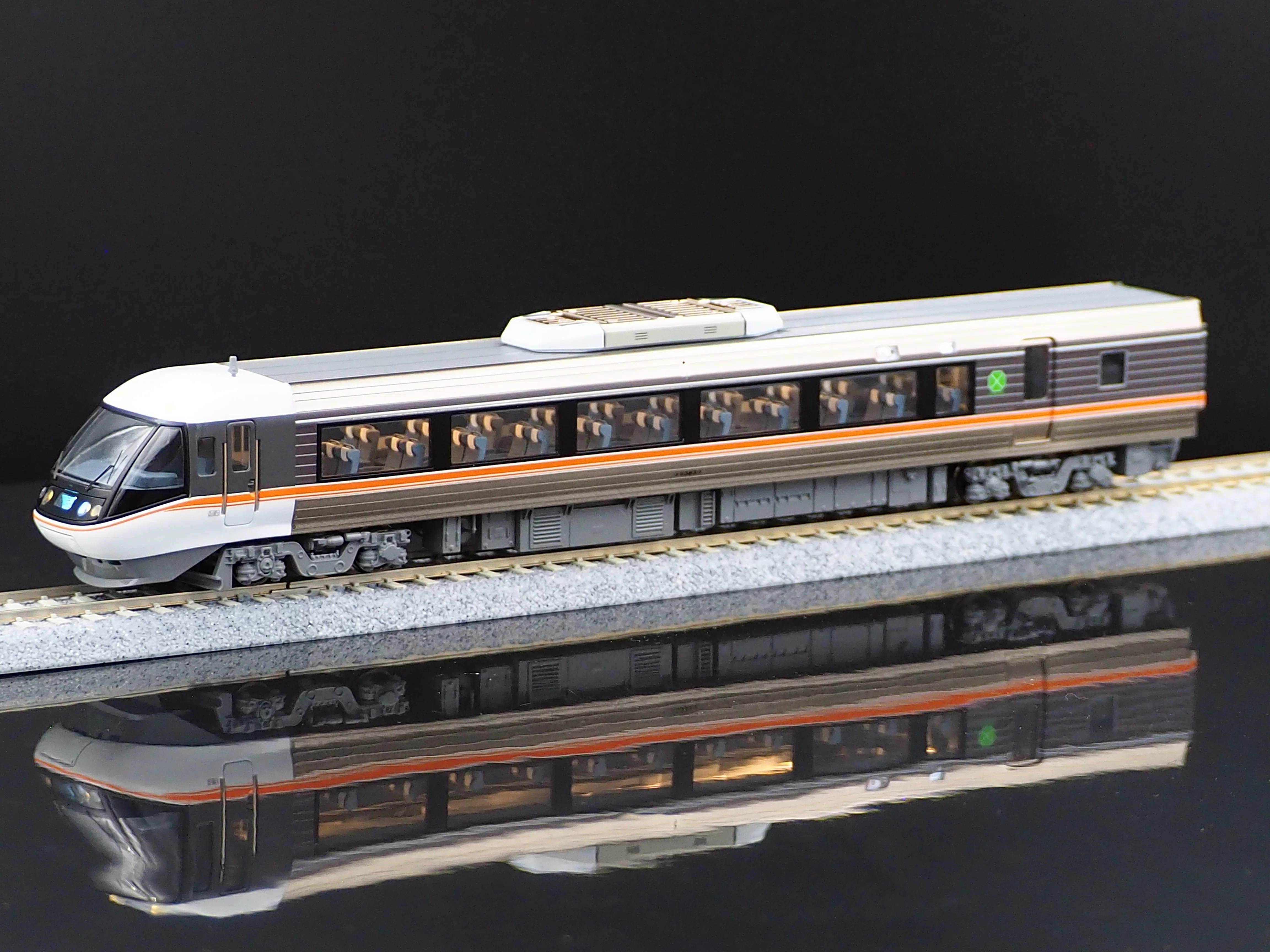 1/80 16.5mm JR東海383系特急型電車 クロ383-1 特急『しなの』｜日本平