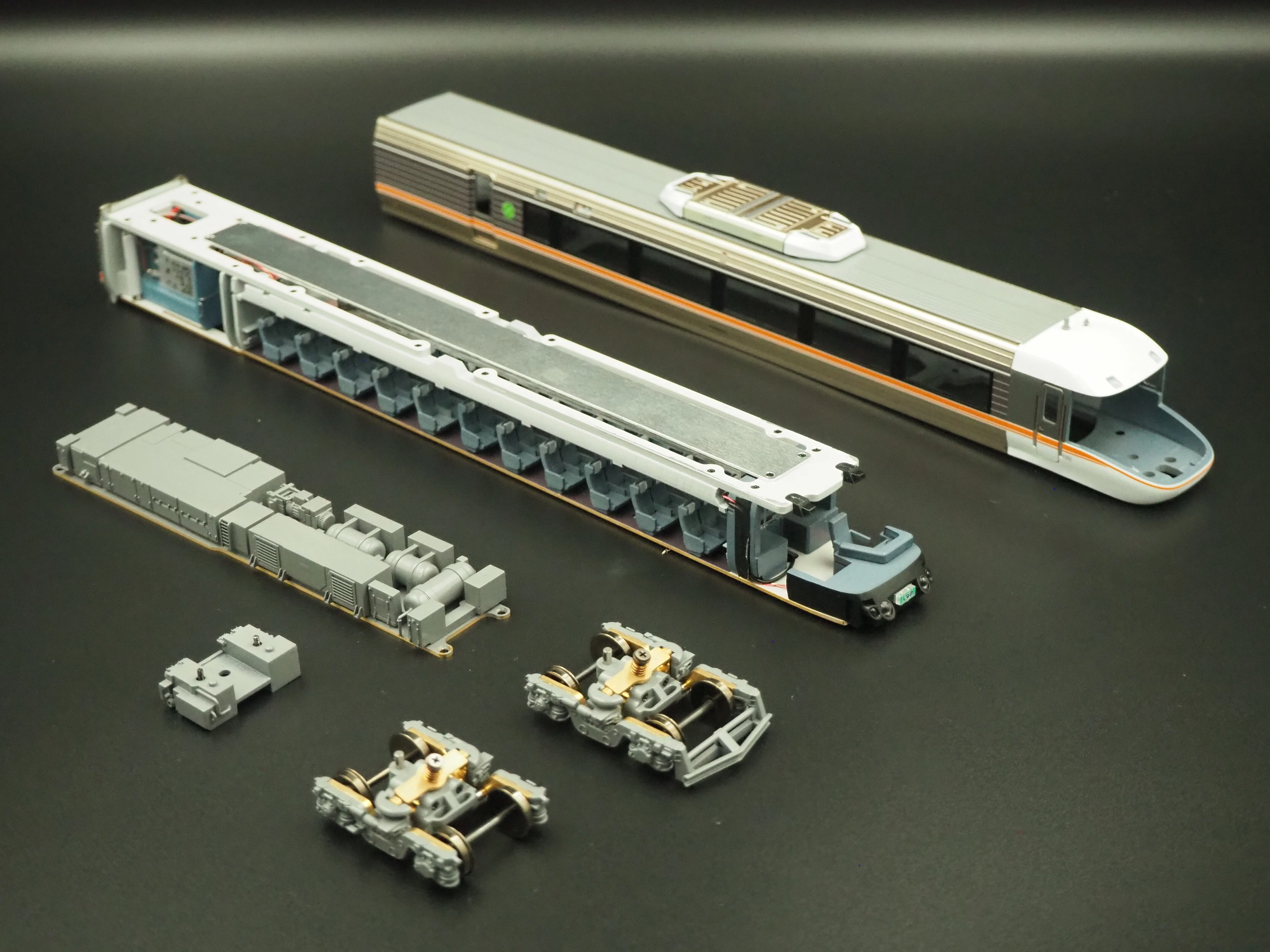 1/80 16.5mm JR東海383系特急型電車 クロ383-1 特急『しなの』｜日本平