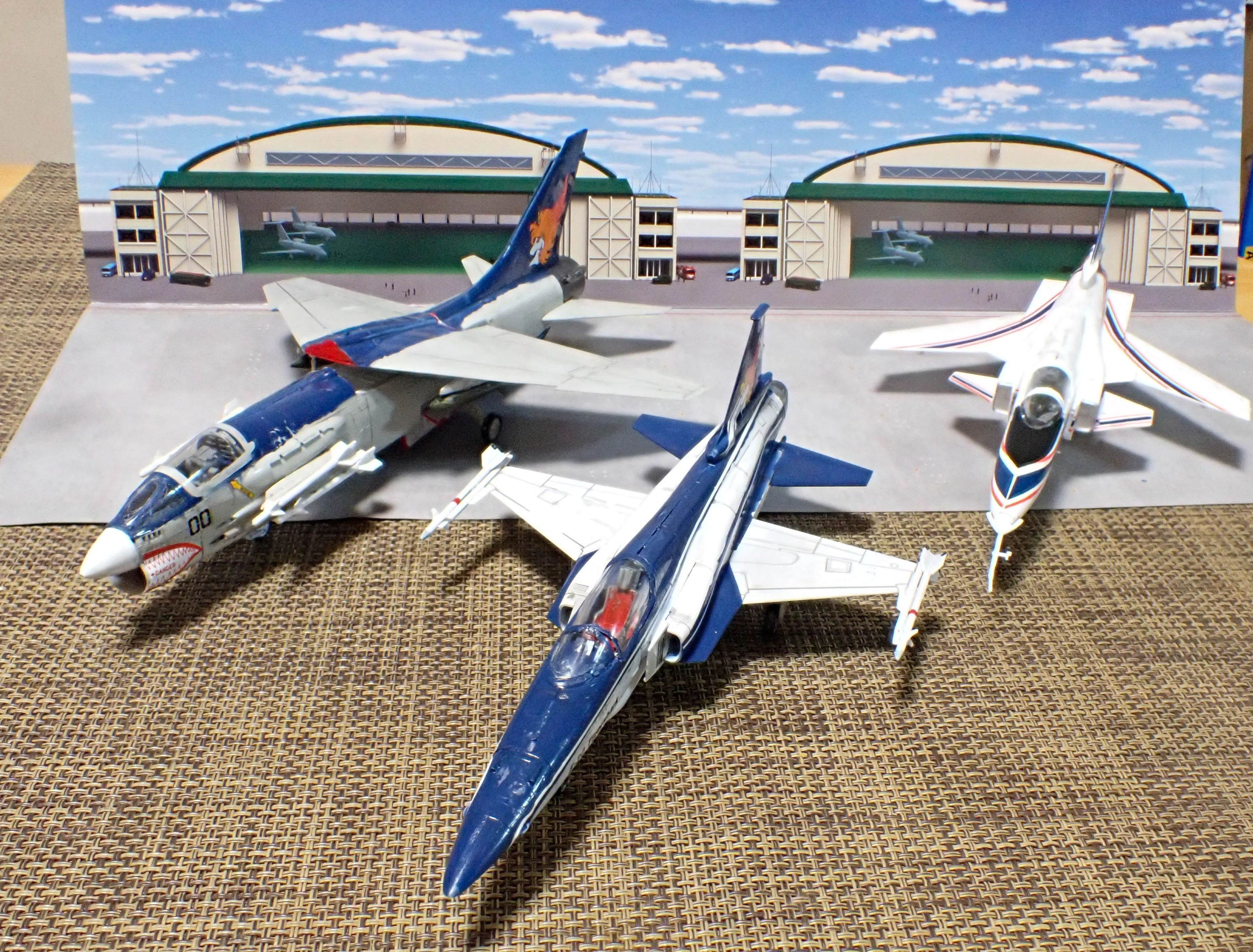 1/72 ハセガワ F8クルセイダー エリア88 風間真｜セるしうす
