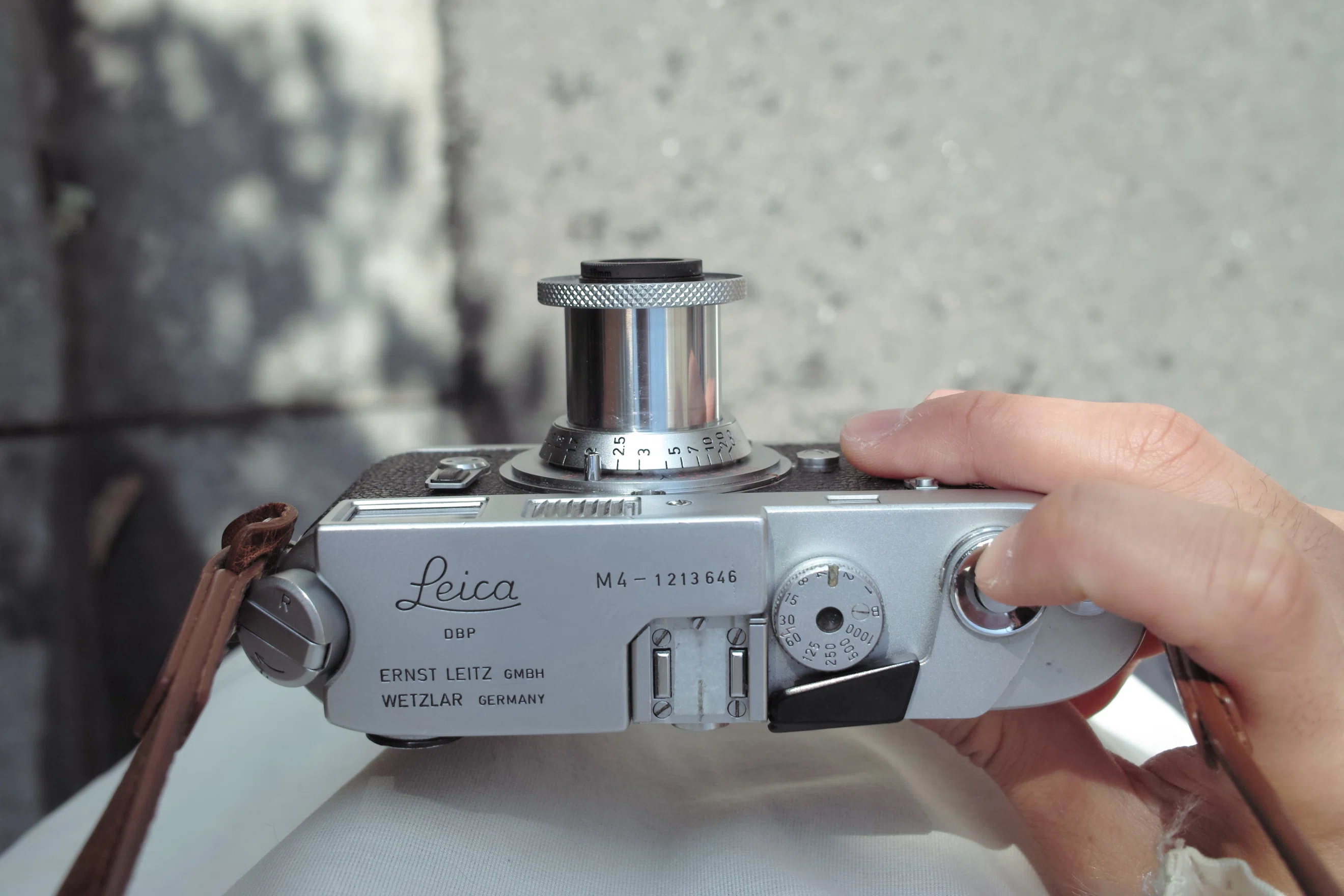 Elmar 50mm レンジファインダーカメラ なぜ “赤” Elmar 50mm f3.5でなければいけないのか｜Tomoya Nakai