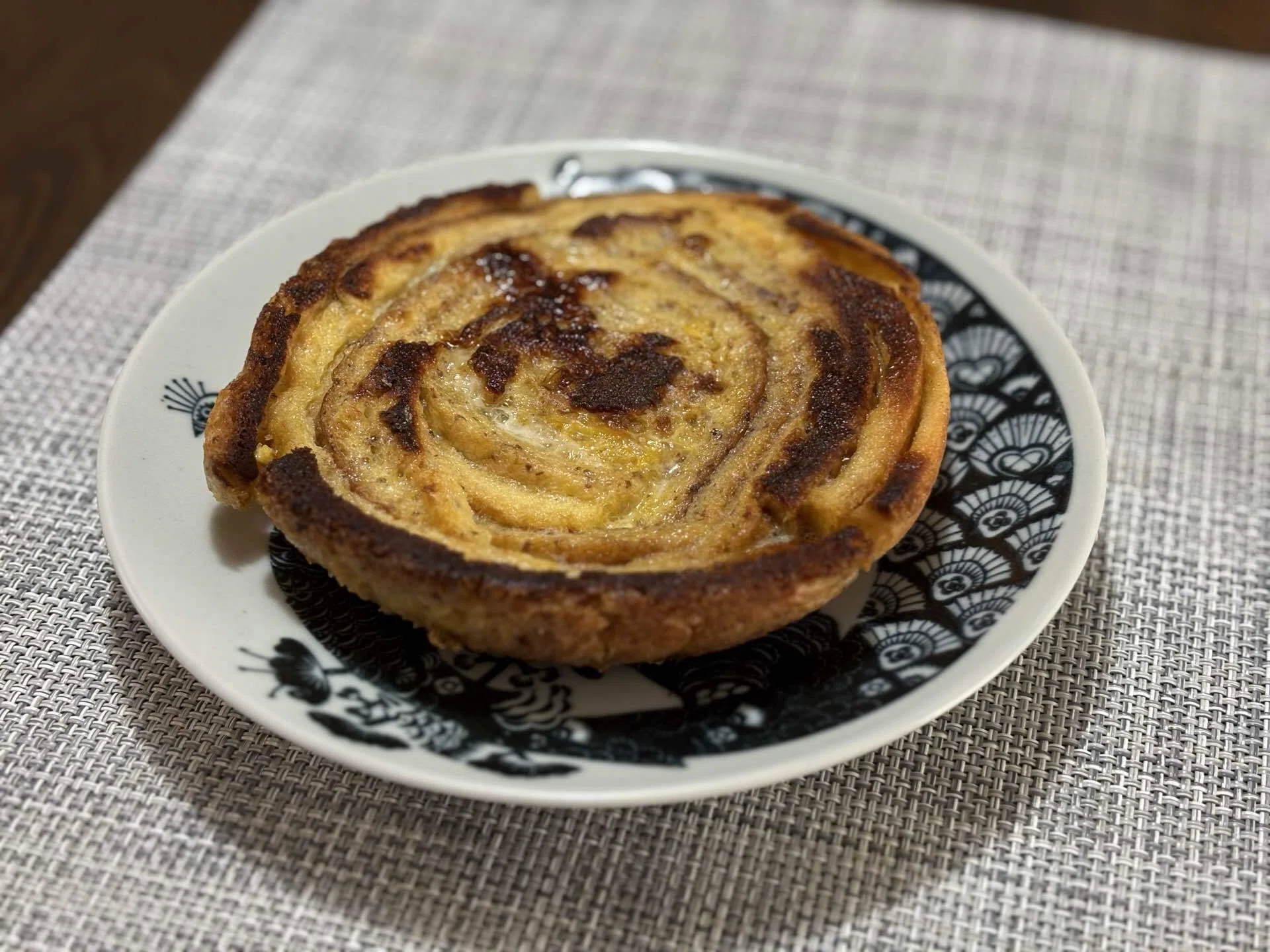 Making Almost Free French Toast with Bread Crusts｜かまたゆう