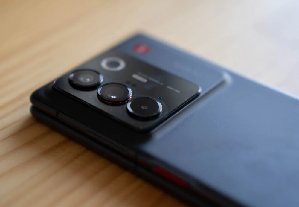 nubia Fold Review | This 