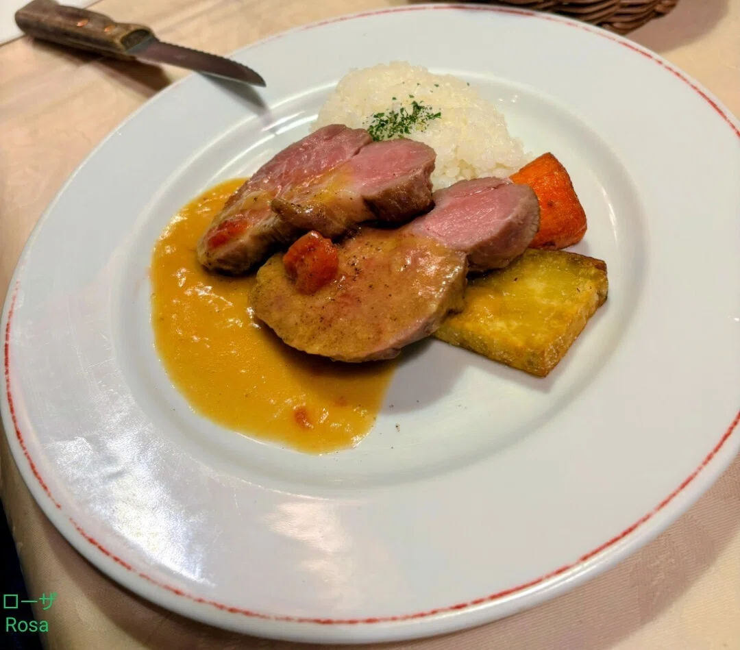 銀座パリのワイン食堂ランチの豚肉肩ロースのローストの画像
