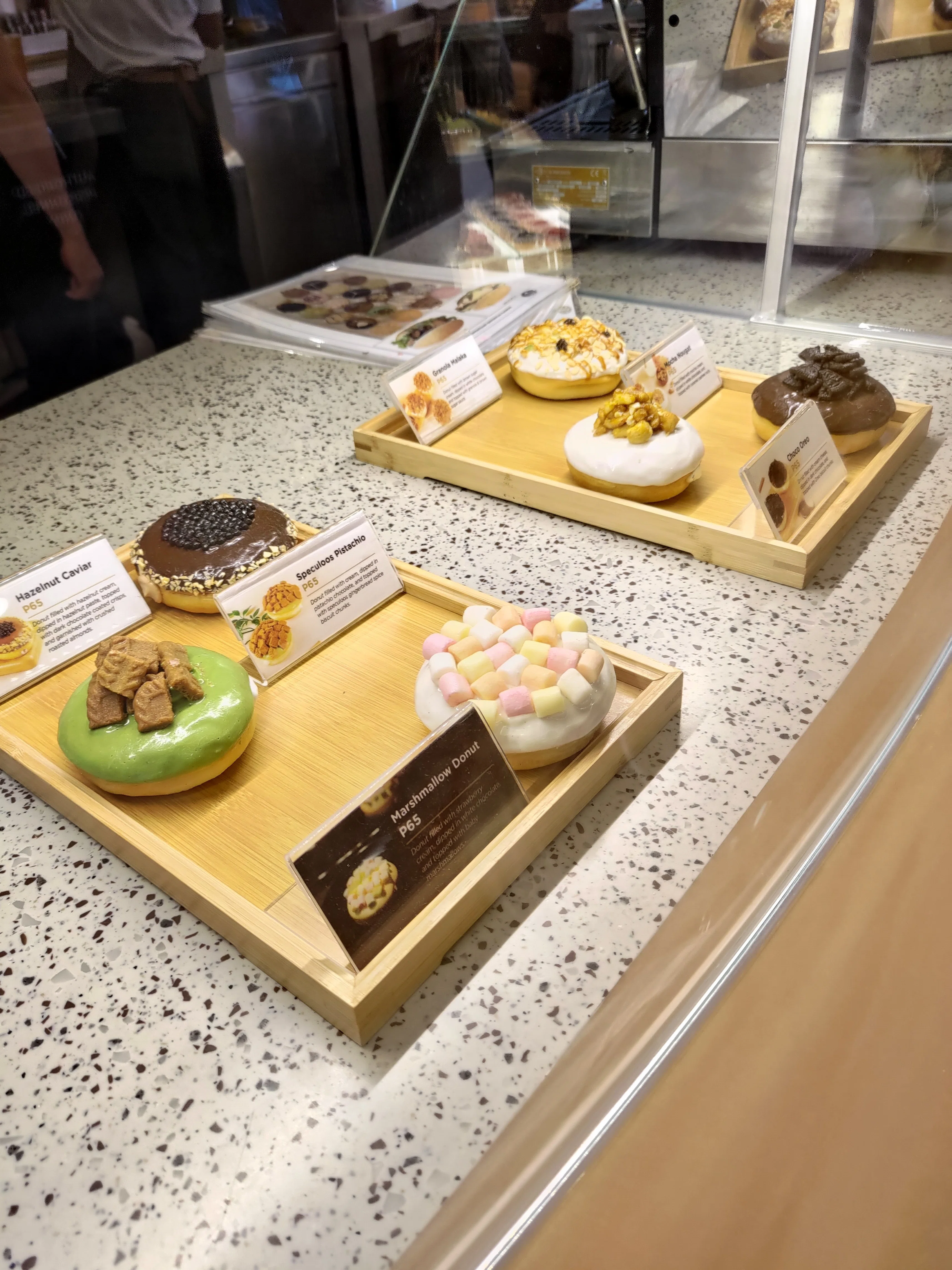 セブでミスド、ダンキンドーナツ、J.COドーナツを食べました。セブに来