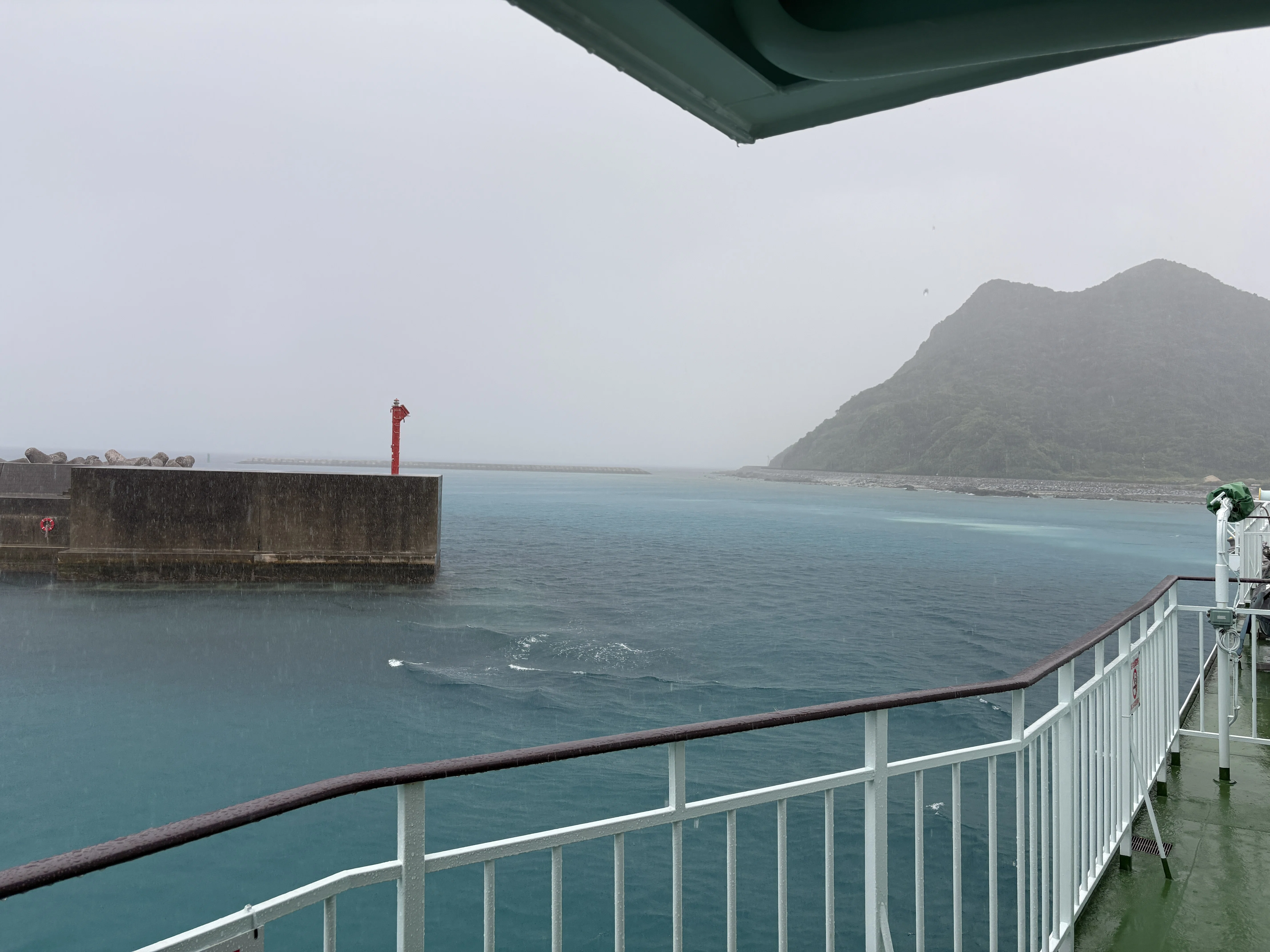 沖縄・阿嘉島ひとり旅 | 高速船が欠航になってもフェリーで日帰り