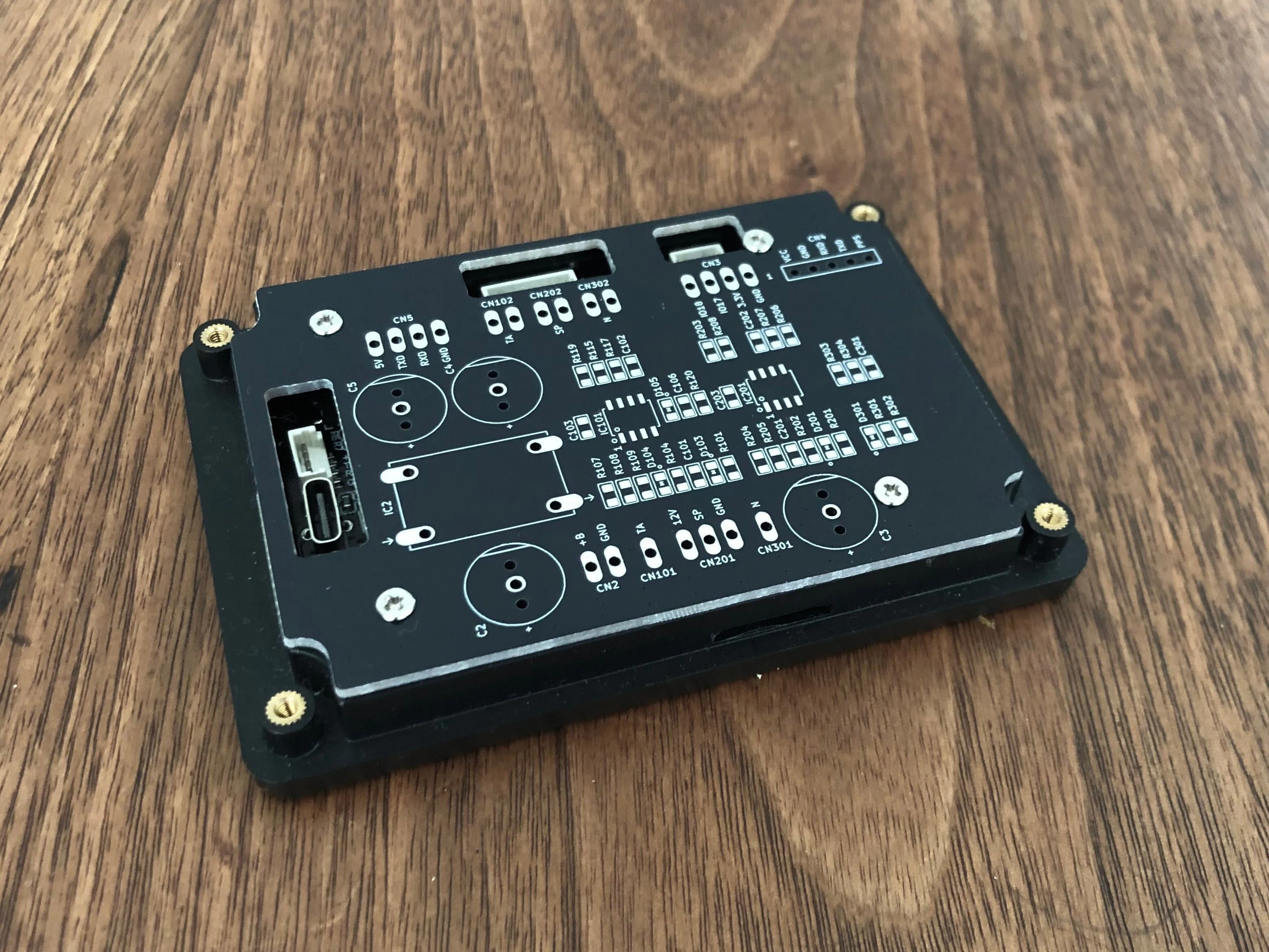 JC3248W535開発ボードでスピードメーター その16〜KiCADプリント基板