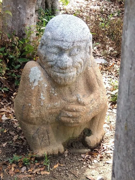 飛鳥シリーズ・猿には見えないぞ、猿石｜瑞穂の国歴史同好会会長 よし