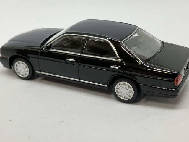 トミカリミテッドヴィンテージ NEO LV-N265a 日産セドリック V30