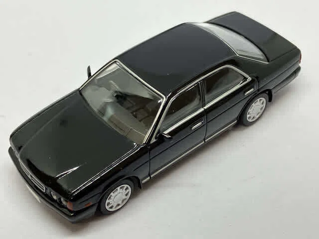 トミカリミテッドヴィンテージ NEO LV-N265a 日産セドリック V30