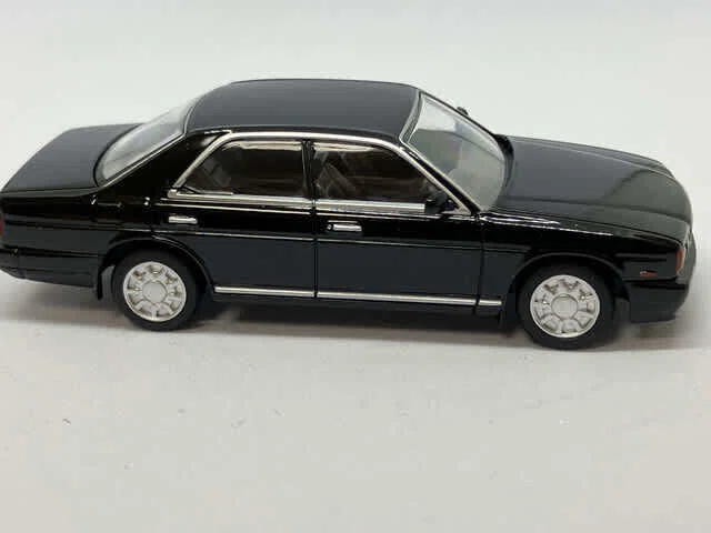 トミカリミテッドヴィンテージ NEO LV-N265a 日産セドリック V30
