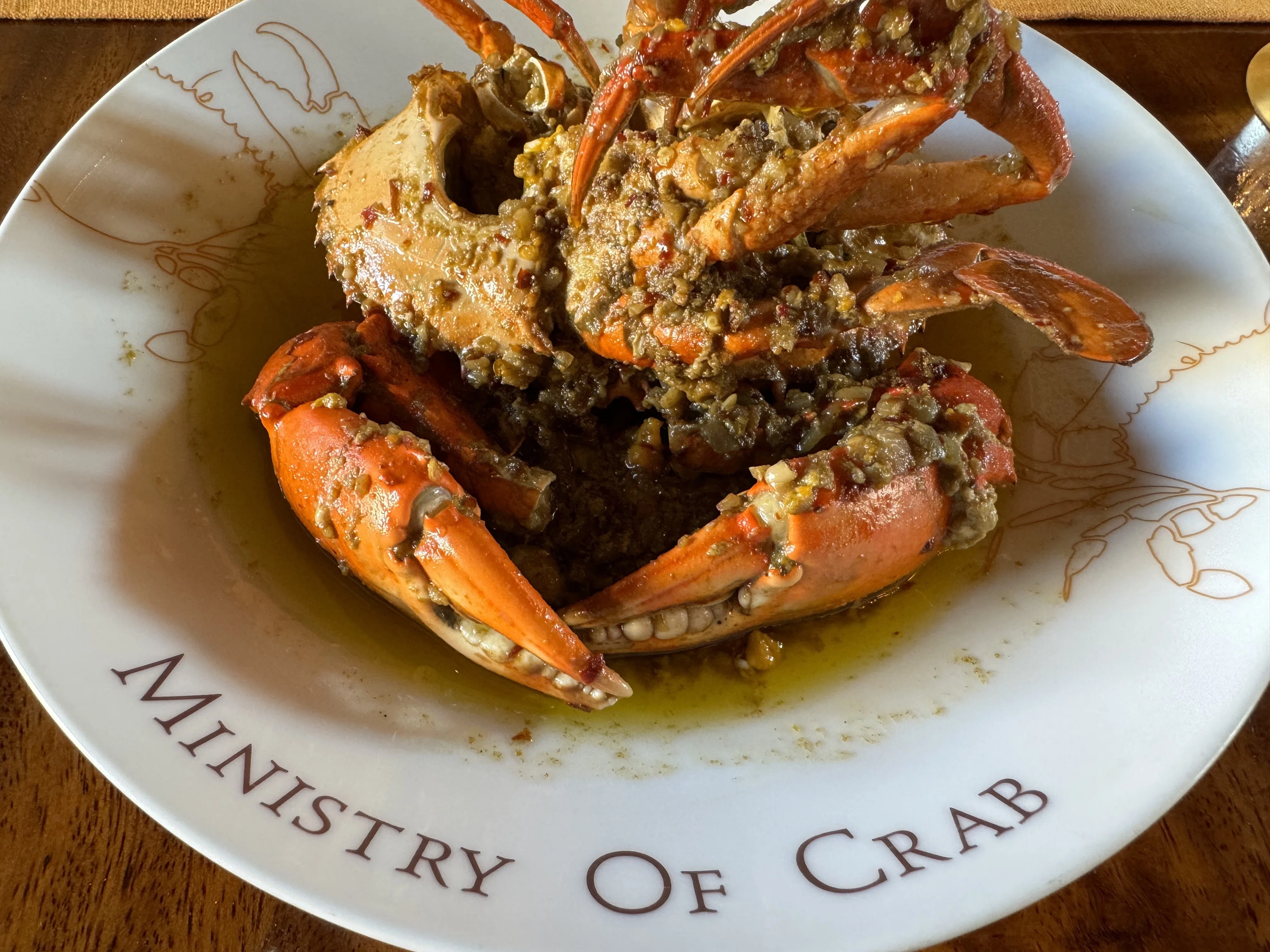 物価の安い国で、なぜ高価格が成立するのか——Keep Calm and CRAB On