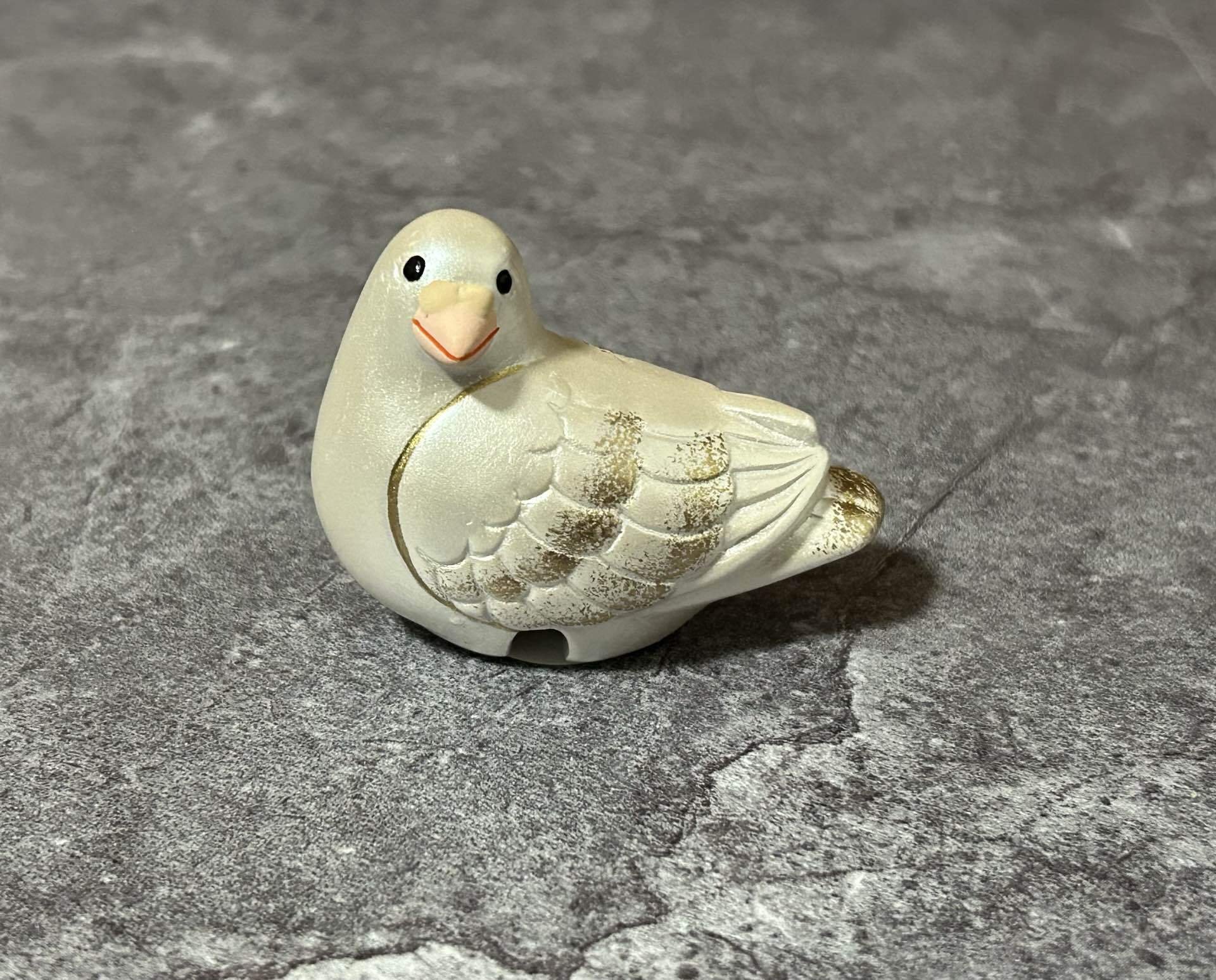 大吉や風に託され 鳩ひとつ ひらくこの道 祈りのままに｜弘泉