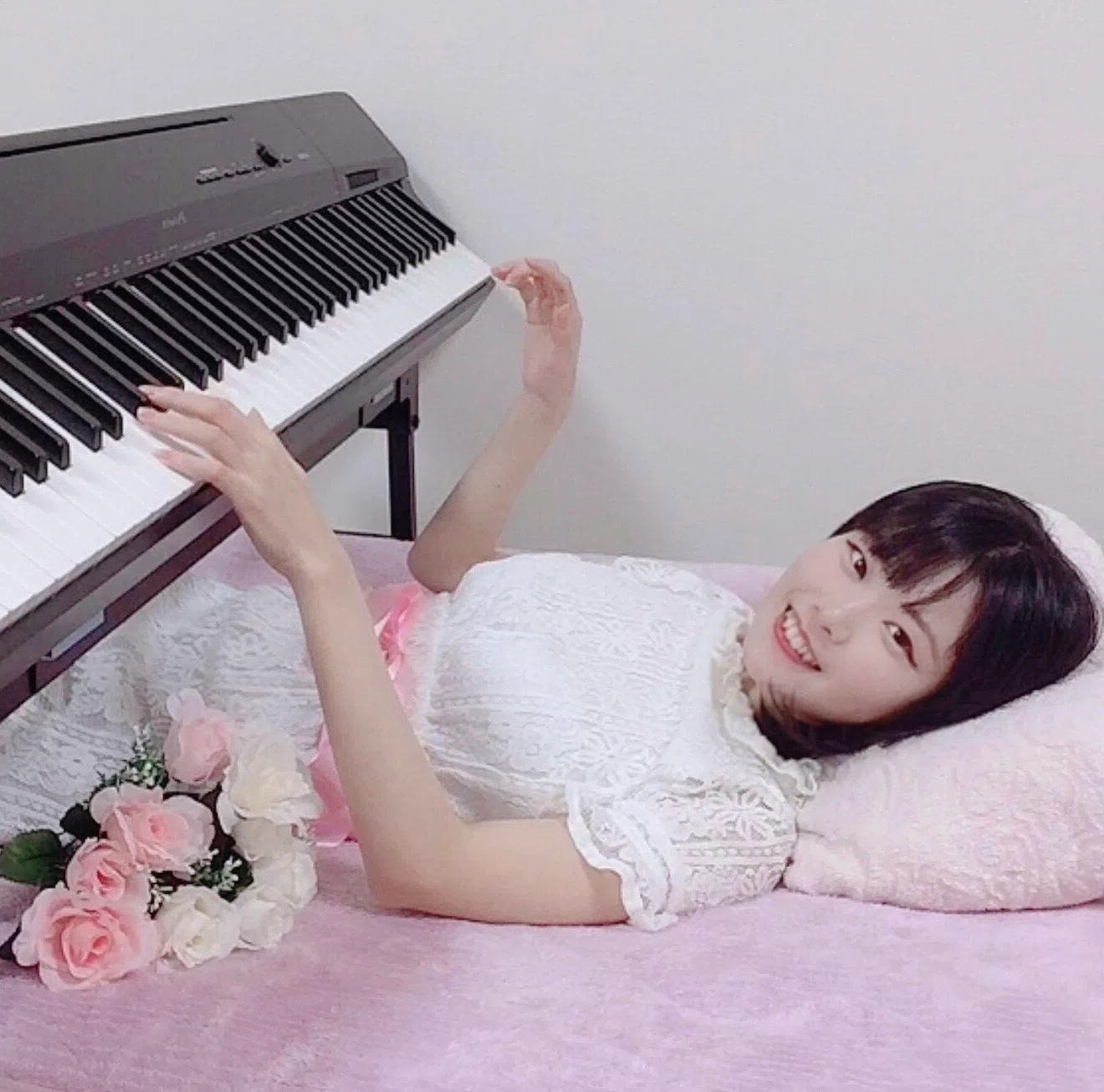 Nozomi Hoshino 星野希望[nono]Bedridden Calligrapher, Pianist