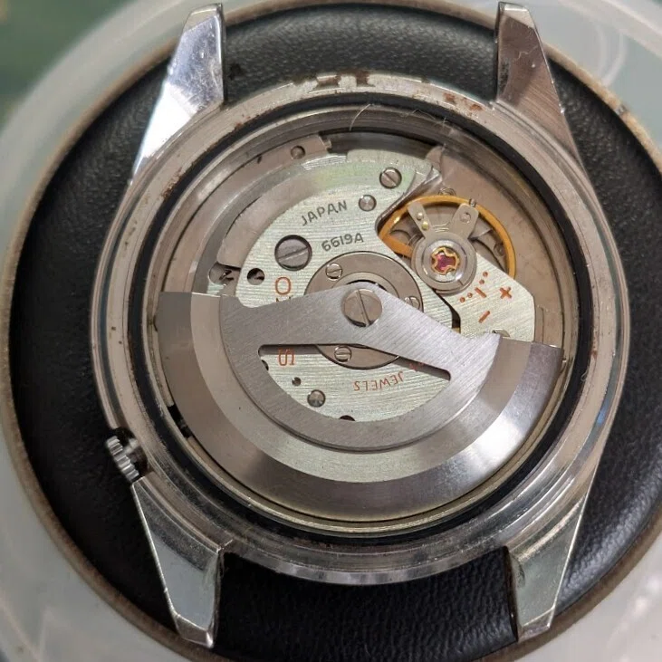 No.281 | Seiko | 6619-8120 | 油脂固着を洗浄する時計｜とある猫好き