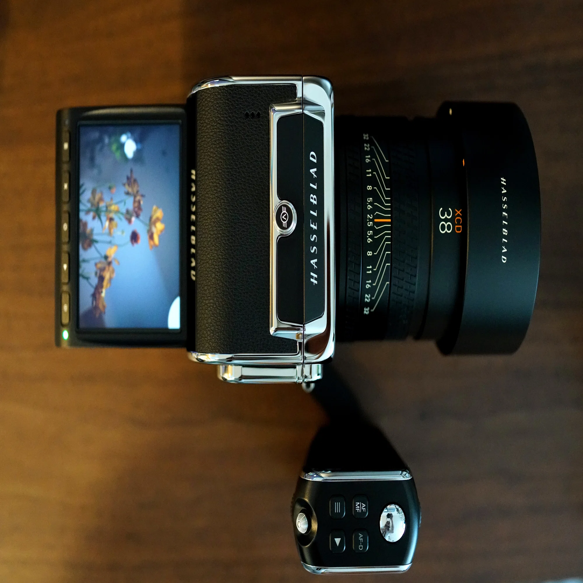 一年使って振り返るHasselblad 907X & CFV100Cはどんなカメラか｜ON+Gadget