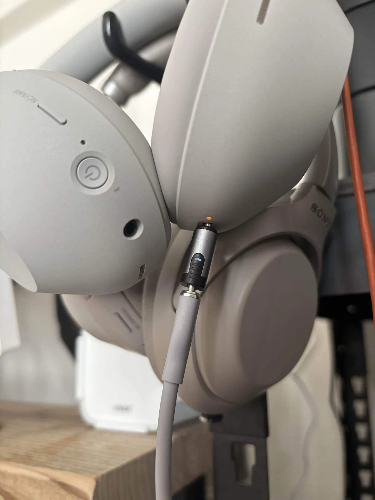 ワイヤレスヘッドホン：WH-1000XM3 → WH-1000XM6へ買い替え｜にしし