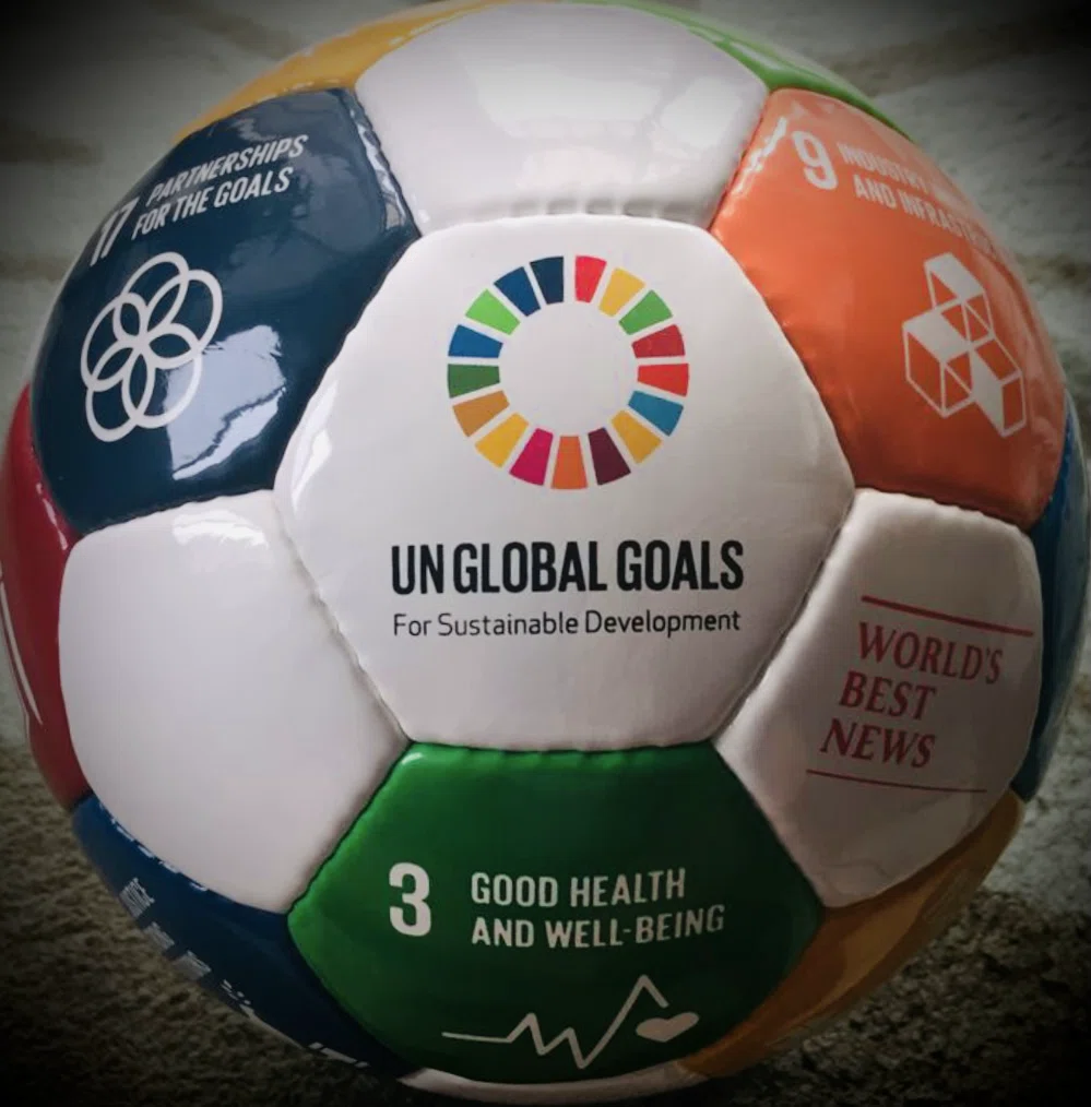 動きます！」😁👍✈️⚽️🤝🌏｜サッカーで子どもたちの世界を繋ぐ