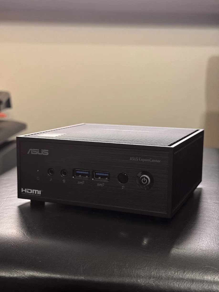 買ったよレビュー】ASUS PN42 ミニPC｜手のひらサイズなのに静かすぎて